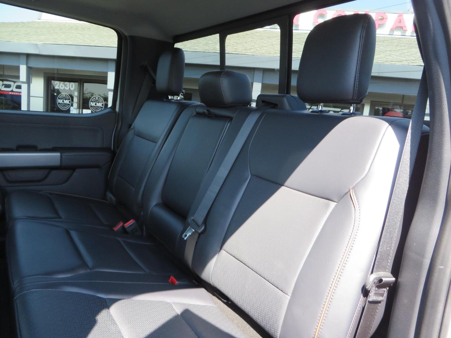 2025 Gray /Black Ford F-350 SD Lariat Crew Cab Short Bed 4WD (1FT8W3BM5SE) with an 6.7L V8 OHV 16V DIESEL engine, 6A transmission, located at 2630 Grass Valley Highway, Auburn, CA, 95603, (530) 508-5100, 38.937893, -121.095482 - Features a Readylift level kit, Falcon shocks, 20" Fuel Triton wheels, and 37" Nitto Ridge Grappler tires. - Photo#53