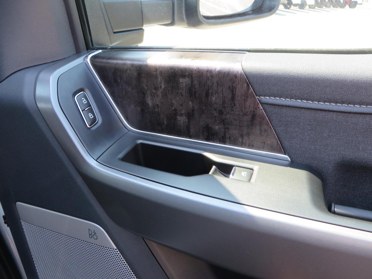 2025 Gray /Black Ford F-350 SD Lariat Crew Cab Short Bed 4WD (1FT8W3BM5SE) with an 6.7L V8 OHV 16V DIESEL engine, 6A transmission, located at 2630 Grass Valley Highway, Auburn, CA, 95603, (530) 508-5100, 38.937893, -121.095482 - Features a Readylift level kit, Falcon shocks, 20" Fuel Triton wheels, and 37" Nitto Ridge Grappler tires. - Photo#59