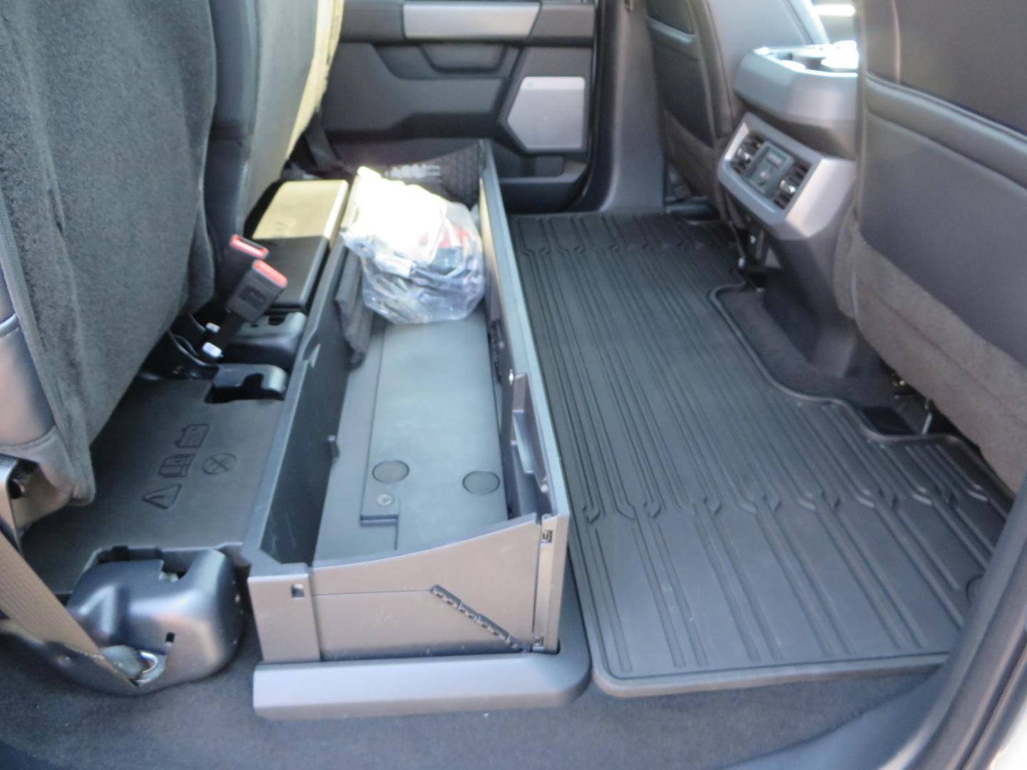 2025 Gray /Black Ford F-350 SD Lariat Crew Cab Short Bed 4WD (1FT8W3BM5SE) with an 6.7L V8 OHV 16V DIESEL engine, 6A transmission, located at 2630 Grass Valley Highway, Auburn, CA, 95603, (530) 508-5100, 38.937893, -121.095482 - Features a Readylift level kit, Falcon shocks, 20" Fuel Triton wheels, and 37" Nitto Ridge Grappler tires. - Photo#72