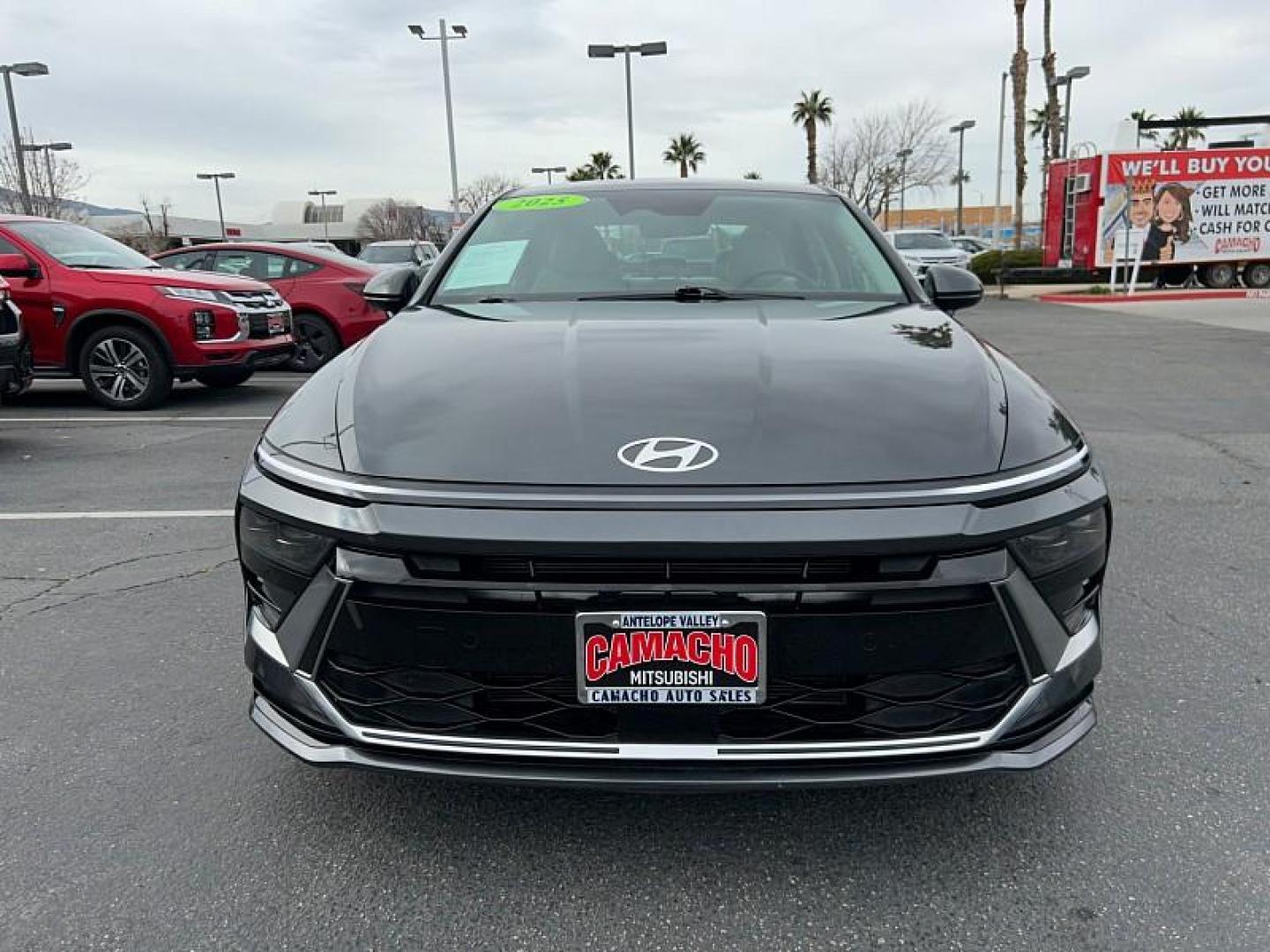 2025 BLACK Hyundai Sonata (KMHL64JA8SA) with an 4-Cyl 2.5 Liter engine, Automatic 8-Spd transmission, located at 412 Auto Vista Drive, Palmdale, 93551, (661) 945-0620, 34.592636, -118.136681- Photo#2