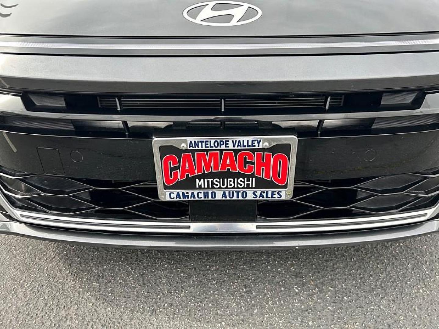 2025 BLACK Hyundai Sonata (KMHL64JA8SA) with an 4-Cyl 2.5 Liter engine, Automatic 8-Spd transmission, located at 412 Auto Vista Drive, Palmdale, 93551, (661) 945-0620, 34.592636, -118.136681- Photo#14