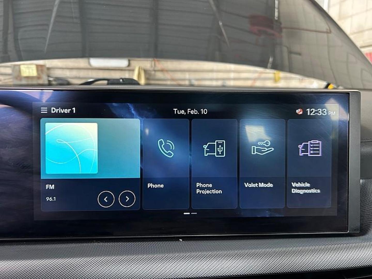 2025 BLACK Hyundai Sonata (KMHL64JA8SA) with an 4-Cyl 2.5 Liter engine, Automatic 8-Spd transmission, located at 412 Auto Vista Drive, Palmdale, 93551, (661) 945-0620, 34.592636, -118.136681- Photo#26