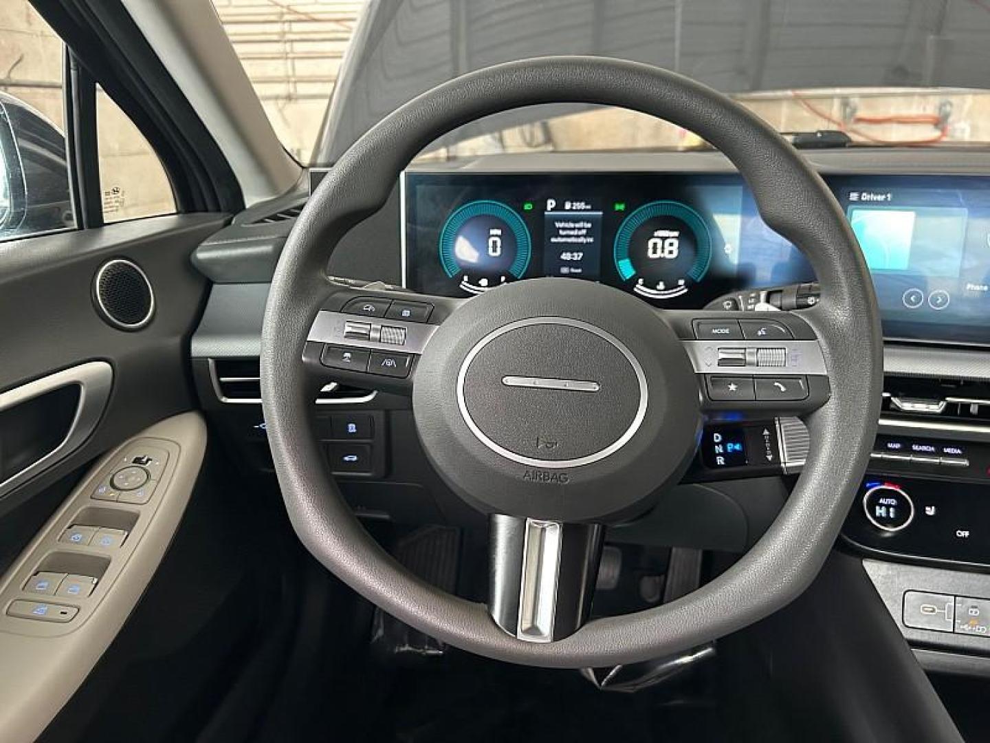 2025 BLACK Hyundai Sonata (KMHL64JA8SA) with an 4-Cyl 2.5 Liter engine, Automatic 8-Spd transmission, located at 412 Auto Vista Drive, Palmdale, 93551, (661) 945-0620, 34.592636, -118.136681- Photo#27