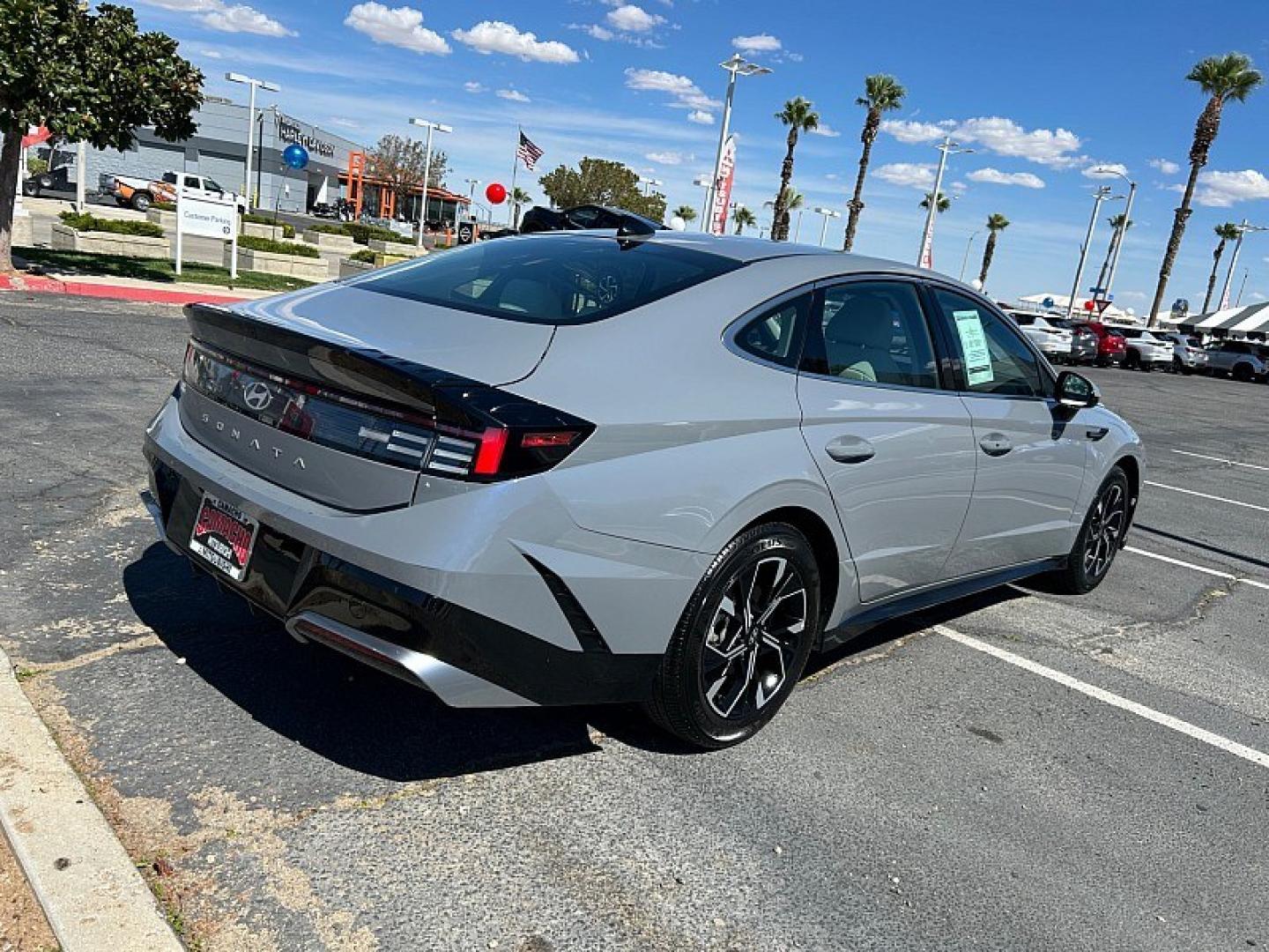 2025 Blue Hyundai Sonata (KMHL64JA8SA) with an 4-Cyl 2.5 Liter engine, Automatic 8-Spd transmission, located at 412 Auto Vista Drive, Palmdale, 93551, (661) 945-0620, 34.592636, -118.136681- Photo#4