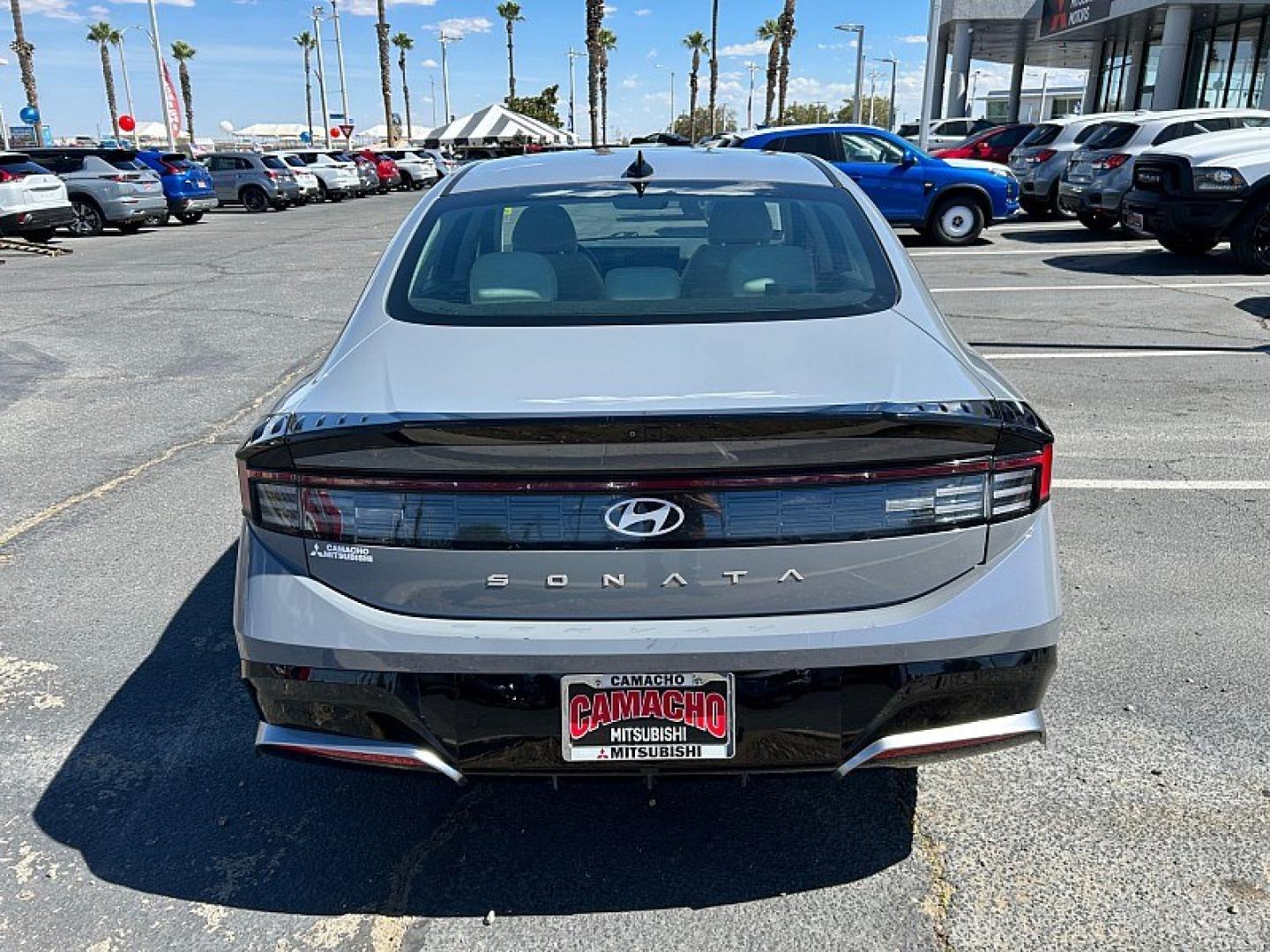 2025 Blue Hyundai Sonata (KMHL64JA8SA) with an 4-Cyl 2.5 Liter engine, Automatic 8-Spd transmission, located at 412 Auto Vista Drive, Palmdale, 93551, (661) 945-0620, 34.592636, -118.136681- Photo#5