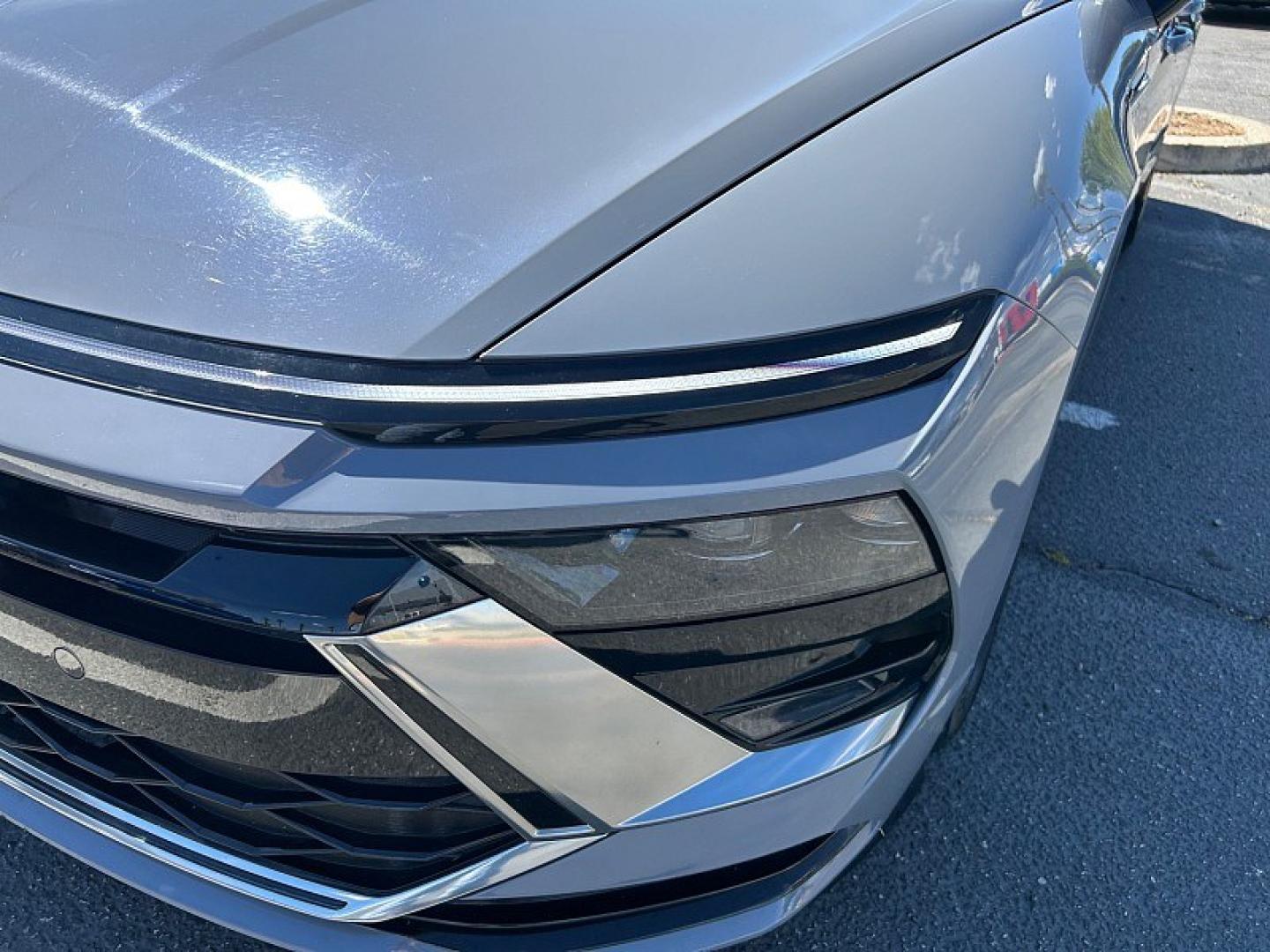 2025 Blue Hyundai Sonata (KMHL64JA8SA) with an 4-Cyl 2.5 Liter engine, Automatic 8-Spd transmission, located at 412 Auto Vista Drive, Palmdale, 93551, (661) 945-0620, 34.592636, -118.136681- Photo#13