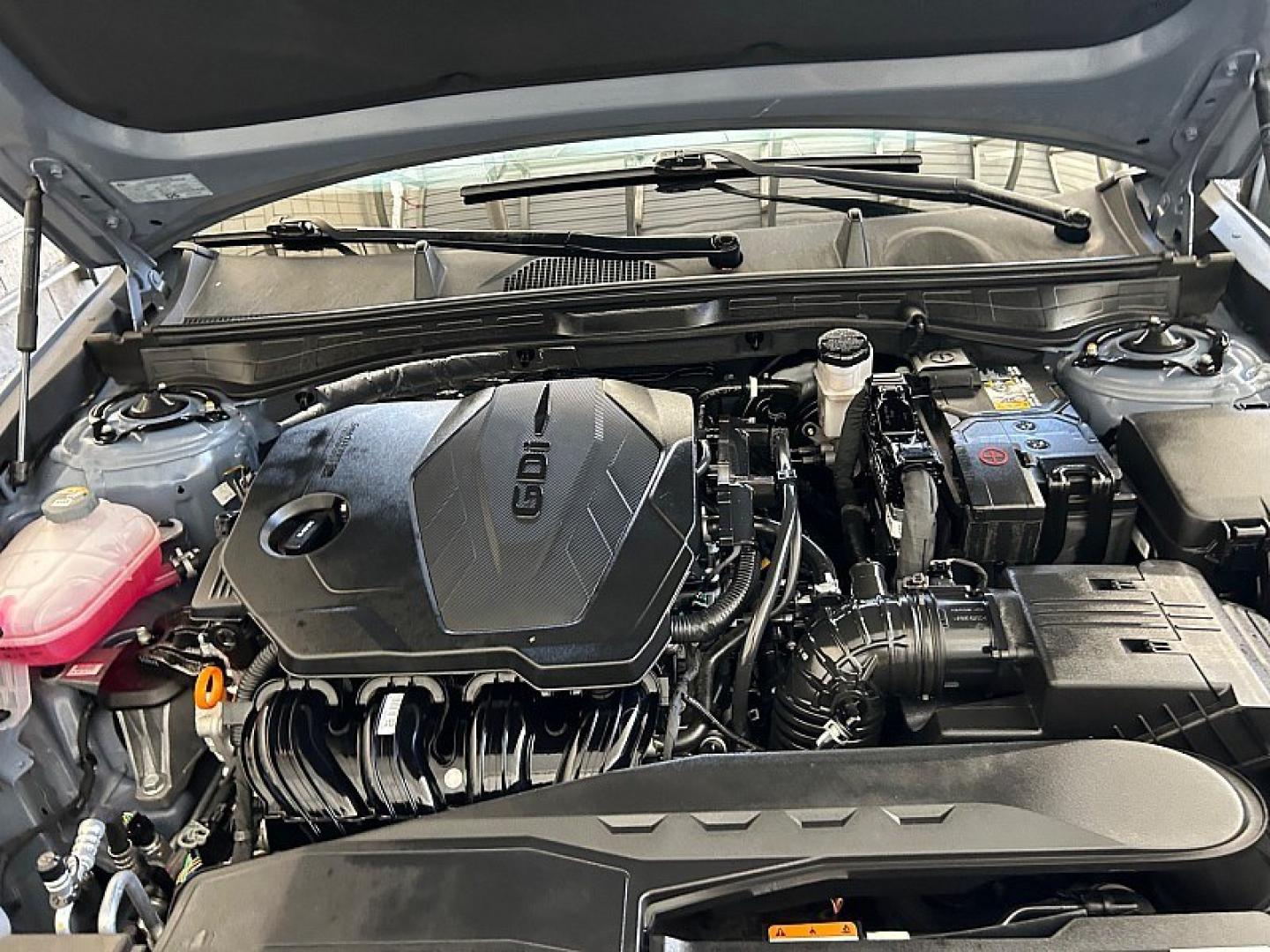 2025 Blue Hyundai Sonata (KMHL64JA8SA) with an 4-Cyl 2.5 Liter engine, Automatic 8-Spd transmission, located at 412 Auto Vista Drive, Palmdale, 93551, (661) 945-0620, 34.592636, -118.136681- Photo#30