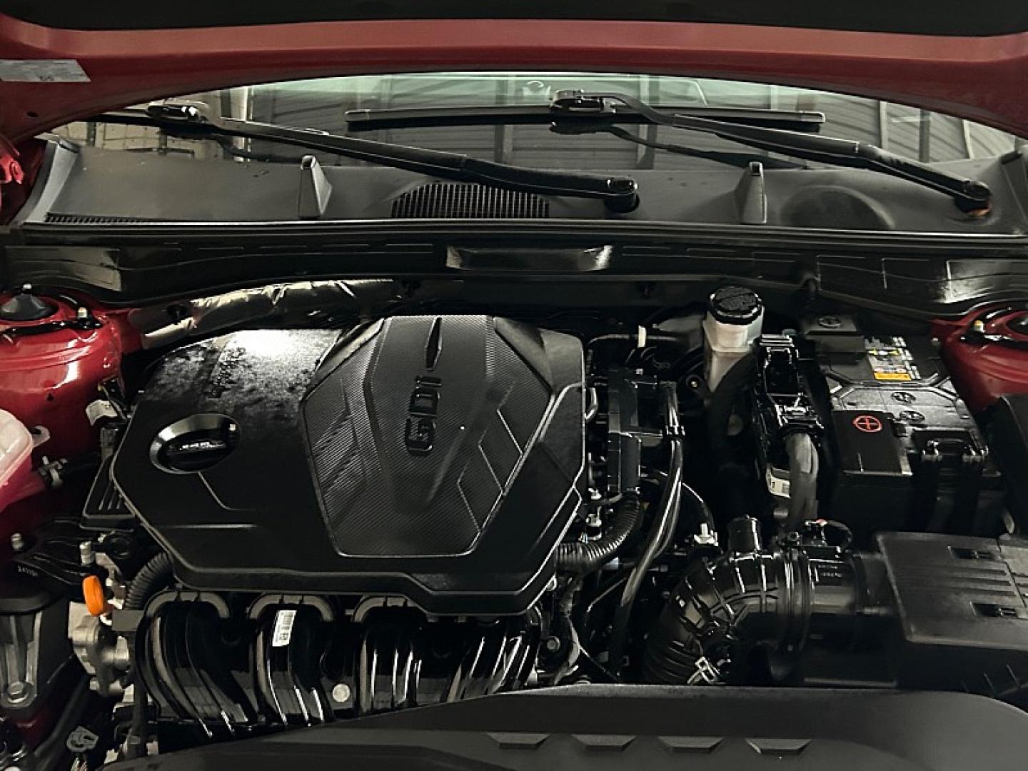 2025 RED Hyundai Sonata (KMHL64JA8SA) with an 4-Cyl 2.5 Liter engine, Automatic 8-Spd transmission, located at 412 Auto Vista Drive, Palmdale, 93551, (661) 945-0620, 34.592636, -118.136681- Photo#24
