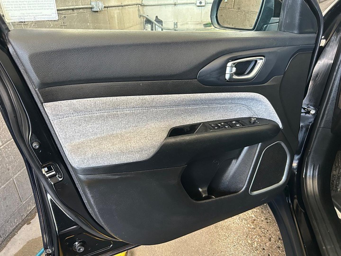 2025 Black Jeep Compass (3C4NJDAN9ST) with an 4-Cyl Turbo 2.0 Liter engine, Automatic 8-Spd transmission, located at 412 Auto Vista Drive, Palmdale, 93551, (661) 945-0620, 34.592636, -118.136681- Photo#16