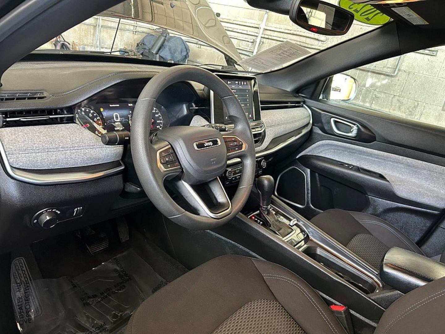 2025 Black Jeep Compass (3C4NJDAN9ST) with an 4-Cyl Turbo 2.0 Liter engine, Automatic 8-Spd transmission, located at 412 Auto Vista Drive, Palmdale, 93551, (661) 945-0620, 34.592636, -118.136681- Photo#19