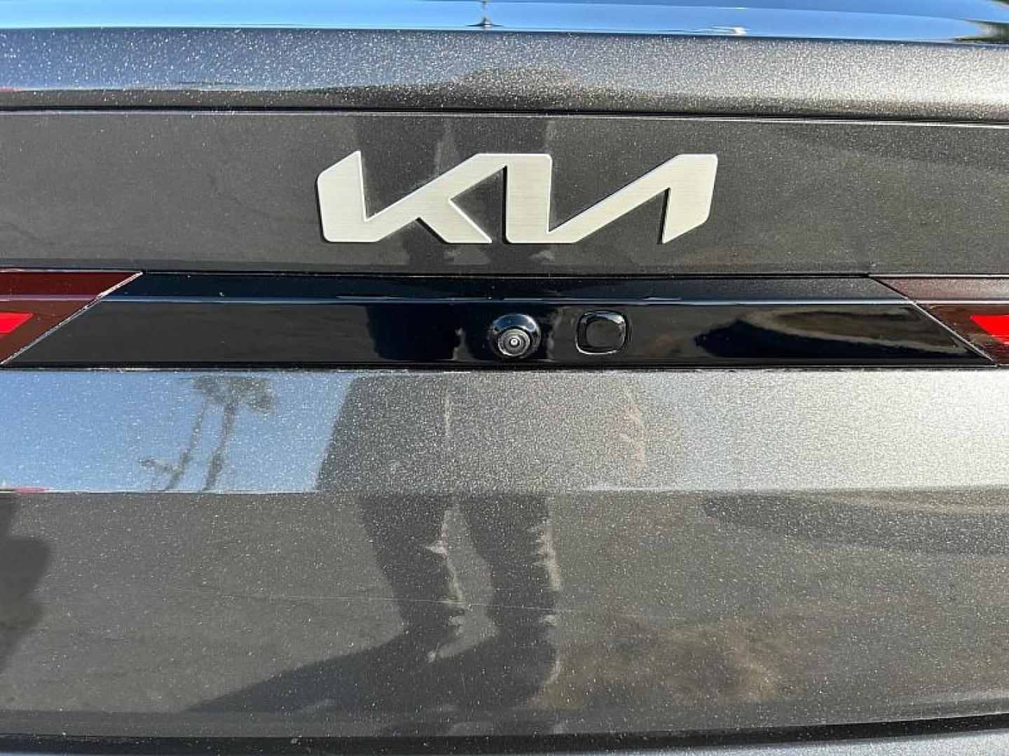 2025 GRAY Kia K4 (3KPFT4DE7SE) with an 4-Cyl 2.0 Liter engine, Automatic IVT transmission, located at 412 Auto Vista Drive, Palmdale, 93551, (661) 945-0620, 34.592636, -118.136681- Photo#17