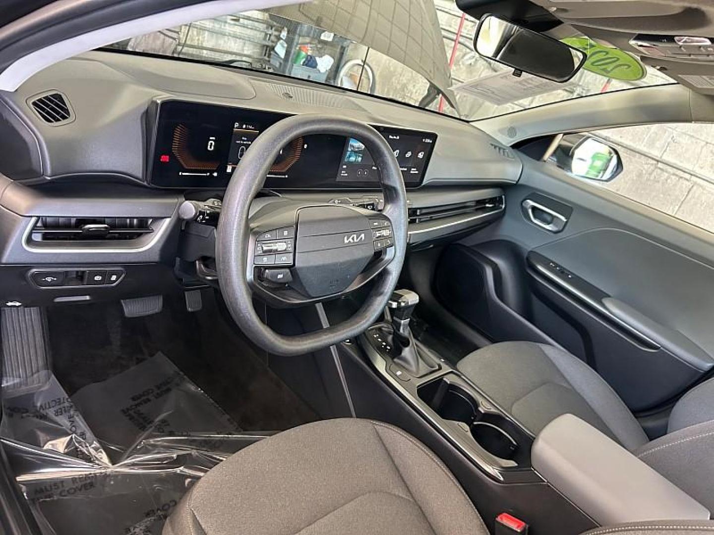 2025 GRAY Kia K4 (3KPFT4DE7SE) with an 4-Cyl 2.0 Liter engine, Automatic IVT transmission, located at 412 Auto Vista Drive, Palmdale, 93551, (661) 945-0620, 34.592636, -118.136681- Photo#22