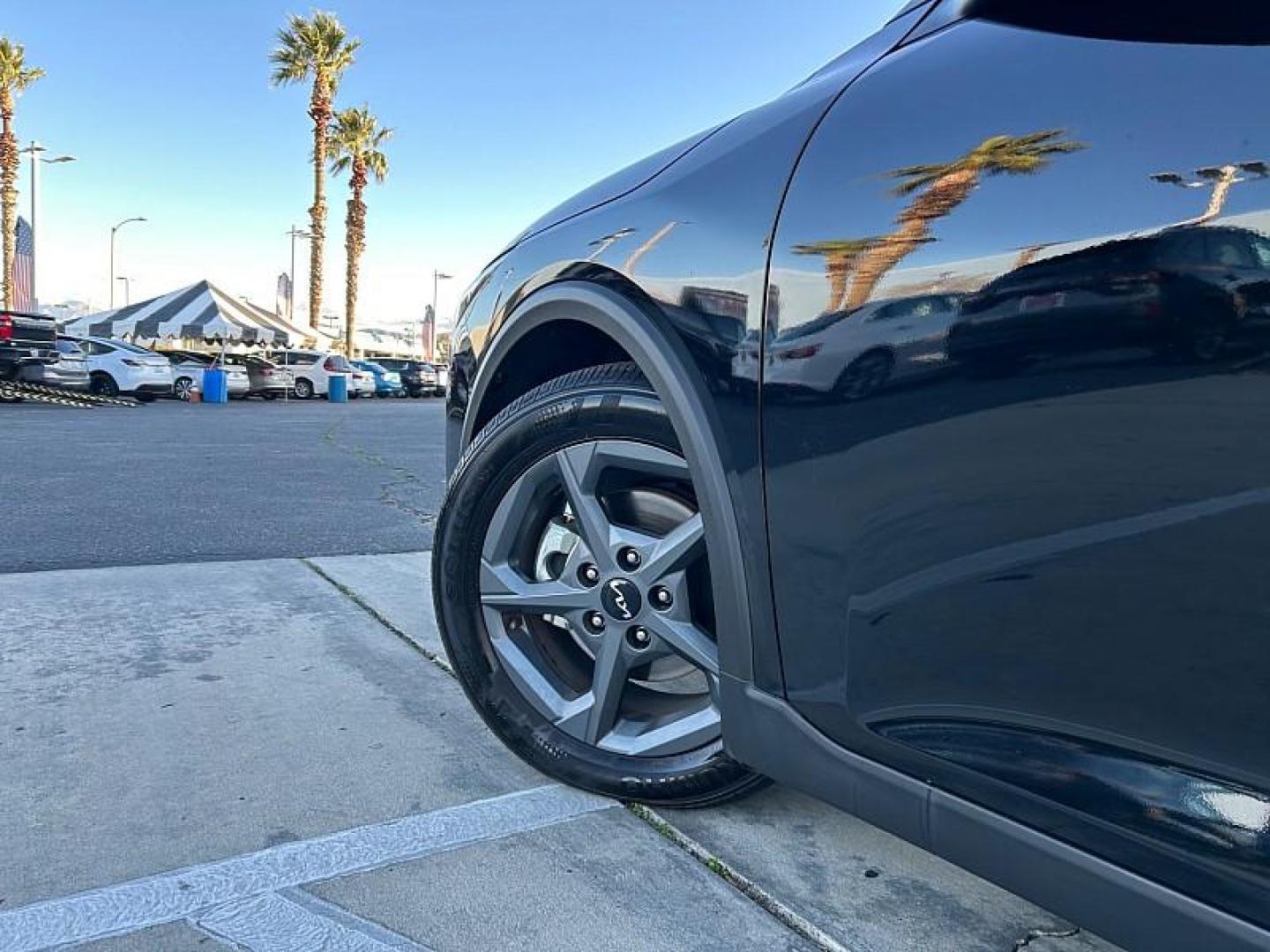 2025 BLACK Kia K4 (3KPFT4DE5SE) with an 4-Cyl 2.0 Liter engine, Automatic IVT transmission, located at 412 Auto Vista Drive, Palmdale, 93551, (661) 945-0620, 34.592636, -118.136681- Photo#14