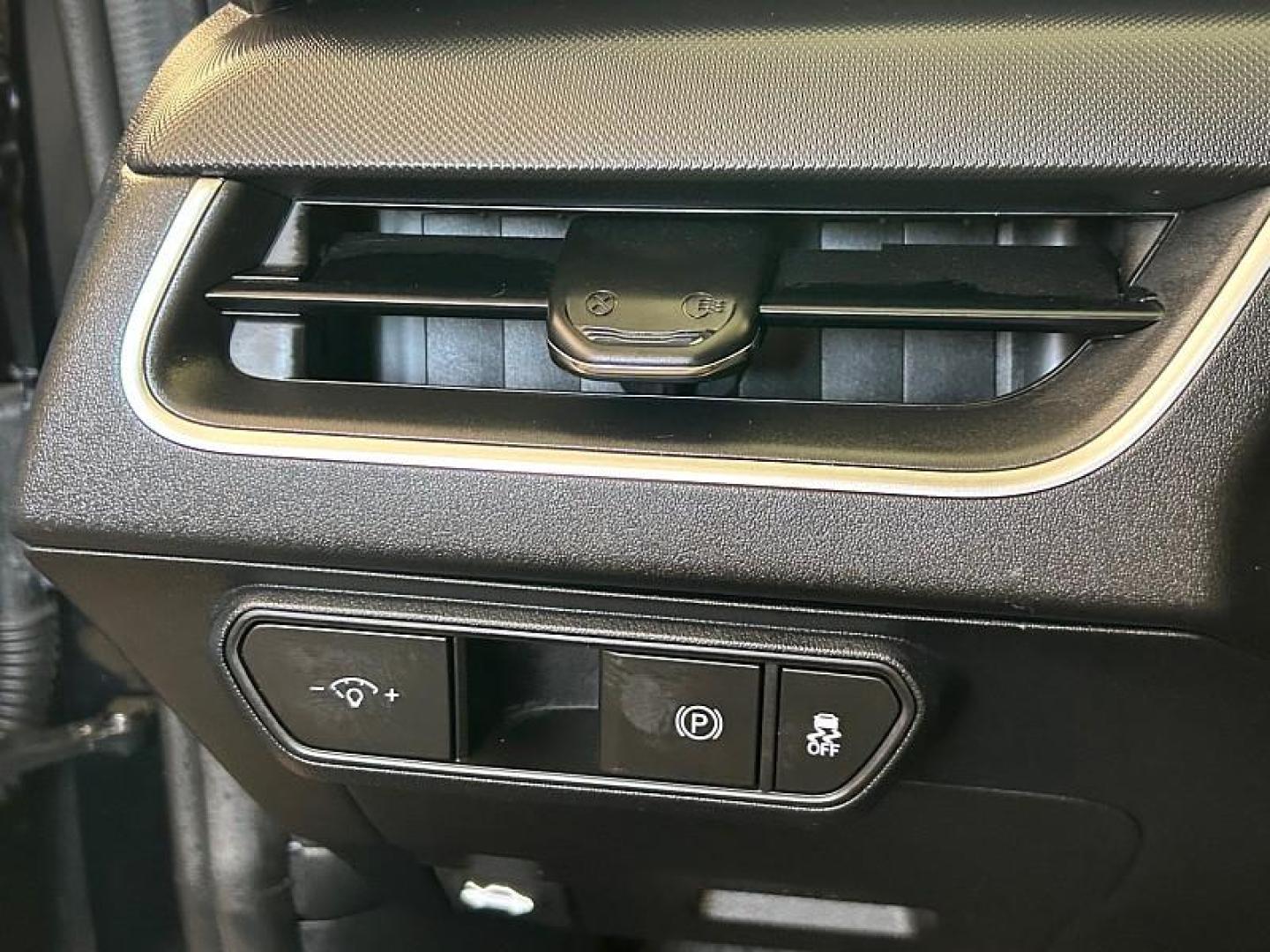 2025 BLACK Kia K4 (3KPFT4DE5SE) with an 4-Cyl 2.0 Liter engine, Automatic IVT transmission, located at 412 Auto Vista Drive, Palmdale, 93551, (661) 945-0620, 34.592636, -118.136681- Photo#24