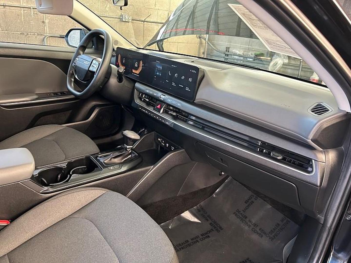 2025 BLACK Kia K4 (3KPFT4DE5SE) with an 4-Cyl 2.0 Liter engine, Automatic IVT transmission, located at 412 Auto Vista Drive, Palmdale, 93551, (661) 945-0620, 34.592636, -118.136681- Photo#28