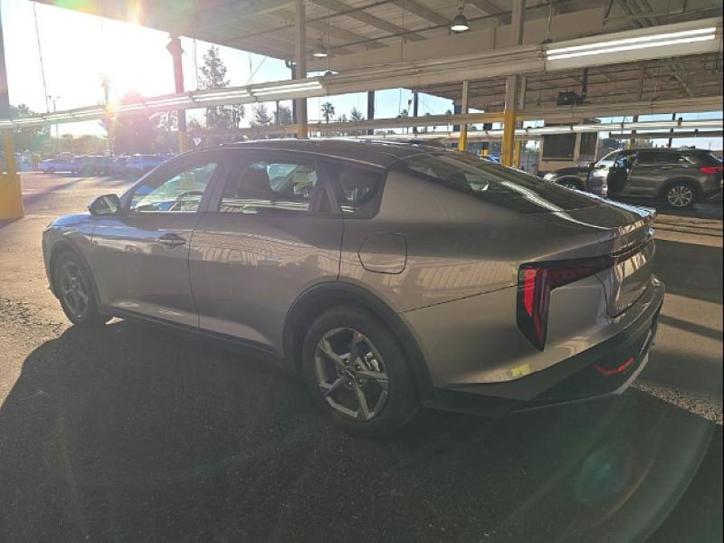 2025 GRAY Kia K4 (3KPFT4DE4SE) with an 4-Cyl 2.0 Liter engine, Automatic IVT transmission, located at 412 Auto Vista Drive, Palmdale, 93551, (661) 945-0620, 34.592636, -118.136681 - Photo#1