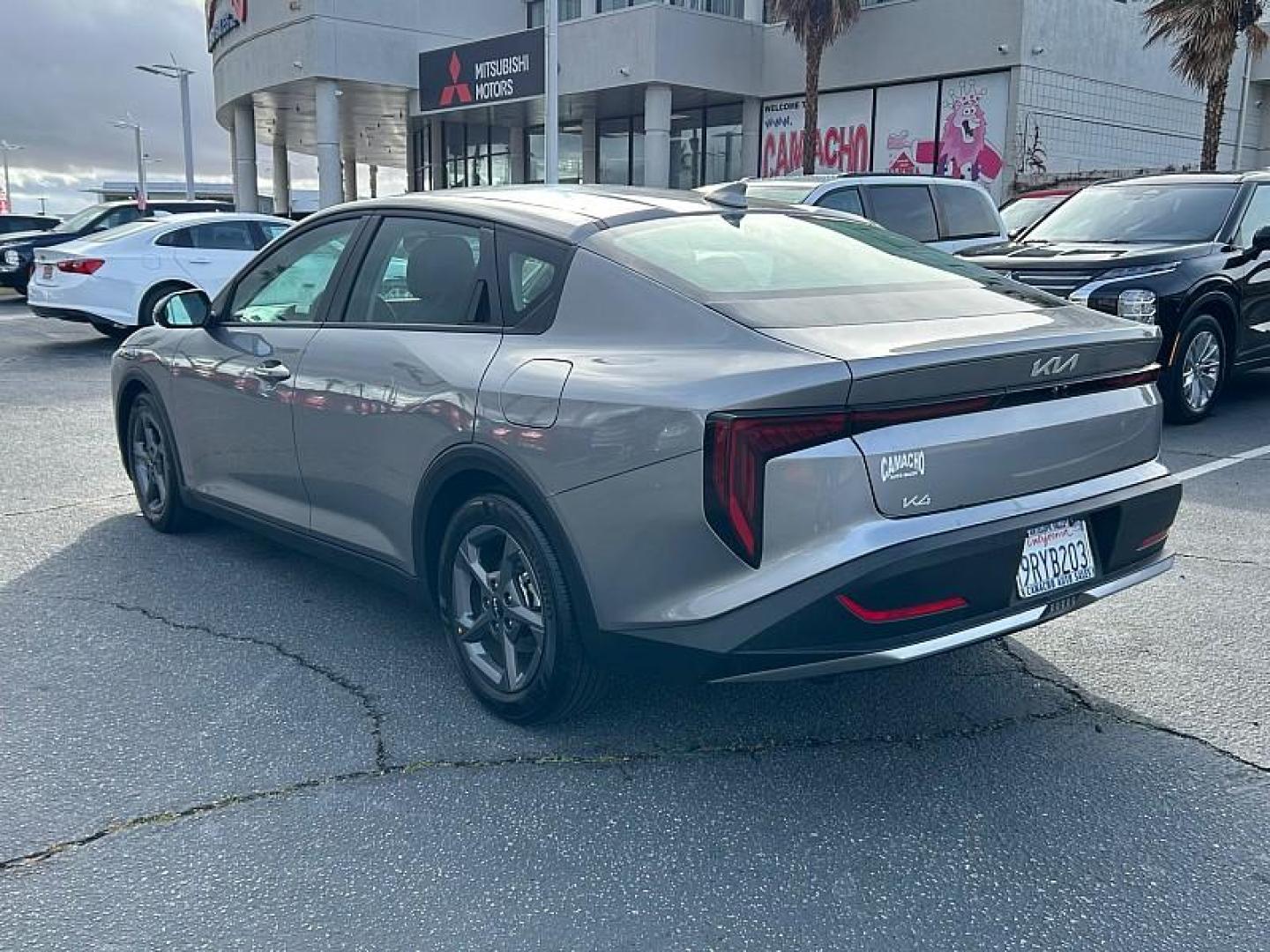2025 GRAY Kia K4 (3KPFT4DE4SE) with an 4-Cyl 2.0 Liter engine, Automatic IVT transmission, located at 412 Auto Vista Drive, Palmdale, 93551, (661) 945-0620, 34.592636, -118.136681 - Photo#7