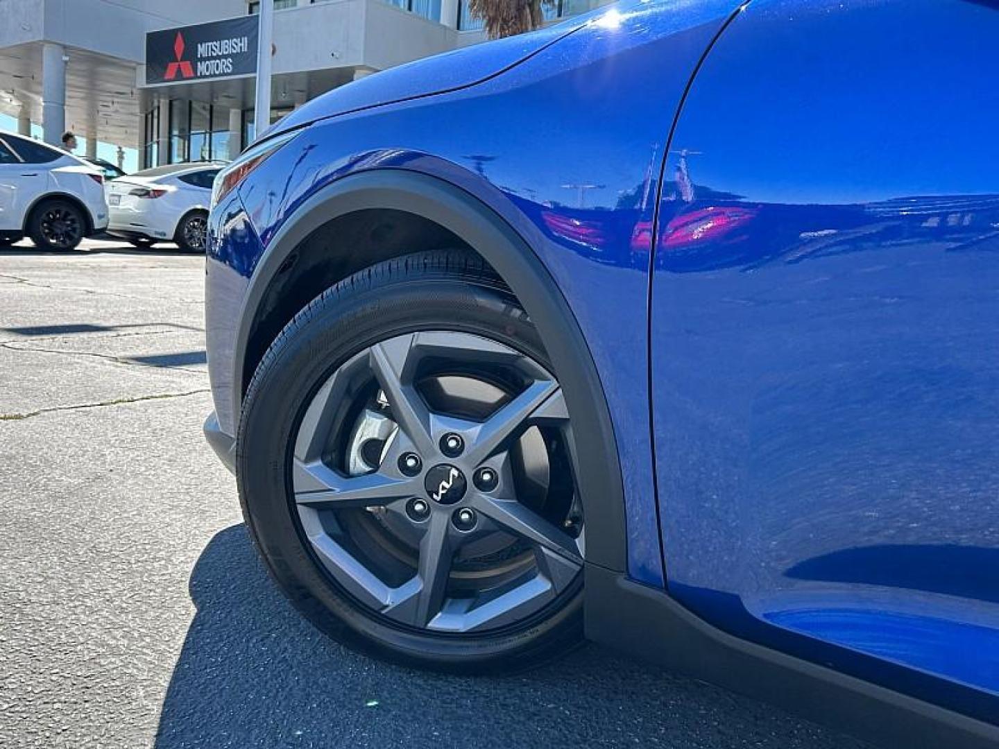 2025 BLUE Kia K4 (3KPFT4DE3SE) with an 4-Cyl 2.0 Liter engine, Automatic IVT transmission, located at 412 Auto Vista Drive, Palmdale, 93551, (661) 945-0620, 34.592636, -118.136681 - Photo#10