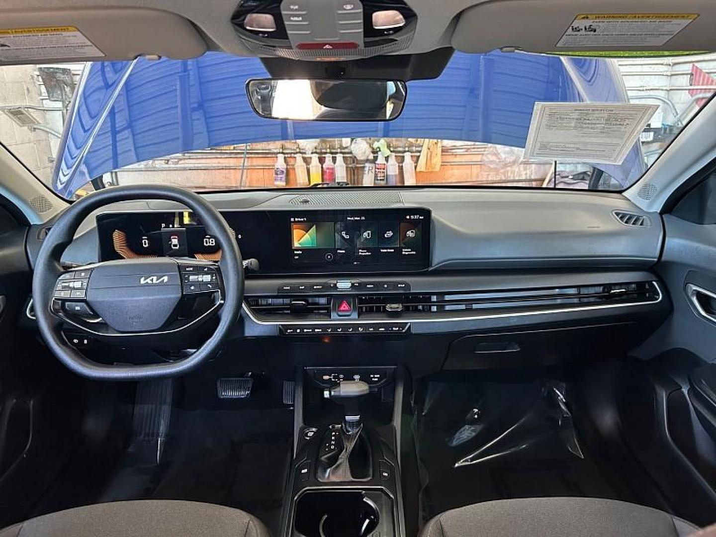 2025 BLUE Kia K4 (3KPFT4DE3SE) with an 4-Cyl 2.0 Liter engine, Automatic IVT transmission, located at 412 Auto Vista Drive, Palmdale, 93551, (661) 945-0620, 34.592636, -118.136681 - Photo#18