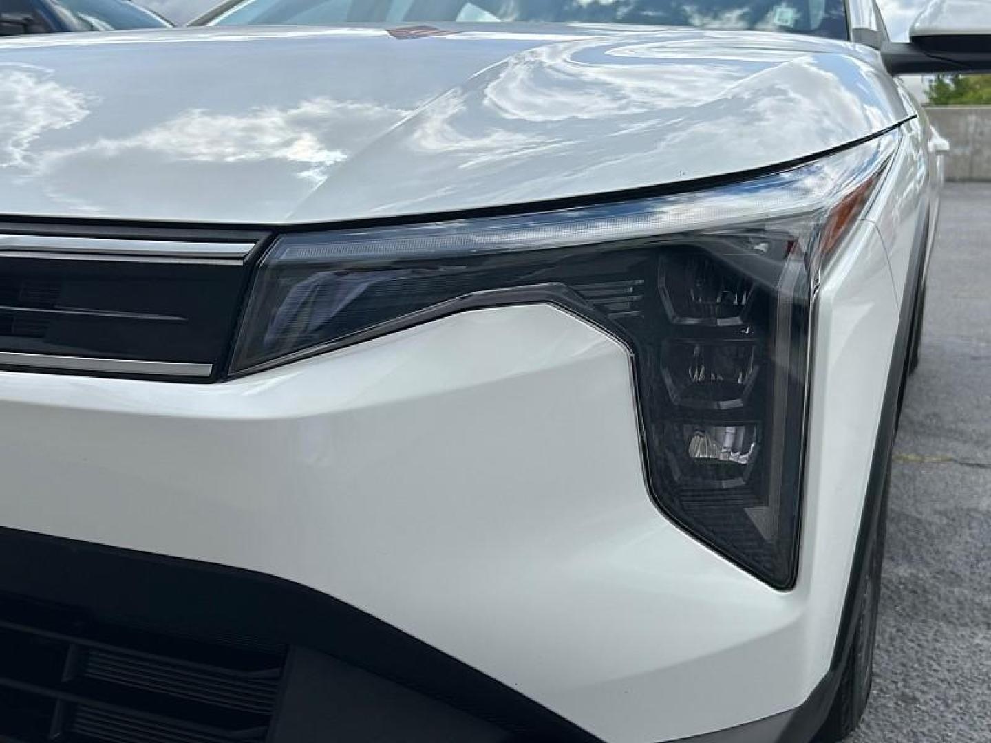 2025 WHITE Kia K4 (3KPFT4DE7SE) with an 4-Cyl 2.0 Liter engine, Automatic IVT transmission, located at 412 Auto Vista Drive, Palmdale, 93551, (661) 945-0620, 34.592636, -118.136681 - Photo#23