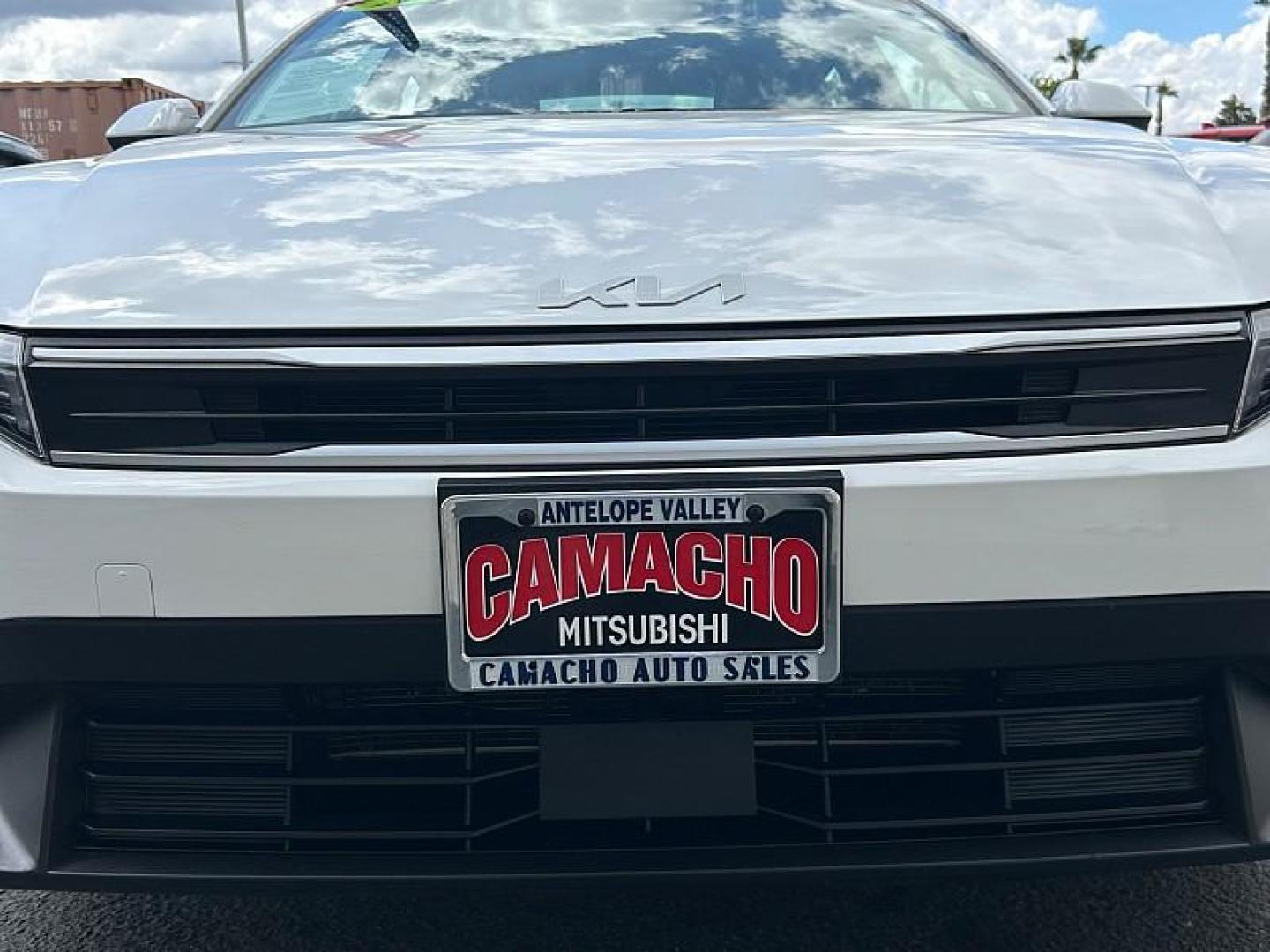 2025 WHITE Kia K4 (3KPFT4DE7SE) with an 4-Cyl 2.0 Liter engine, Automatic IVT transmission, located at 412 Auto Vista Drive, Palmdale, 93551, (661) 945-0620, 34.592636, -118.136681 - Photo#24