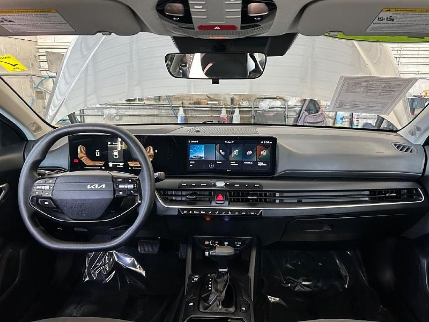 2025 GRAY Kia K4 (3KPFT4DEXSE) with an 4-Cyl 2.0 Liter engine, Automatic IVT transmission, located at 412 Auto Vista Drive, Palmdale, 93551, (661) 945-0620, 34.592636, -118.136681 - Photo#18