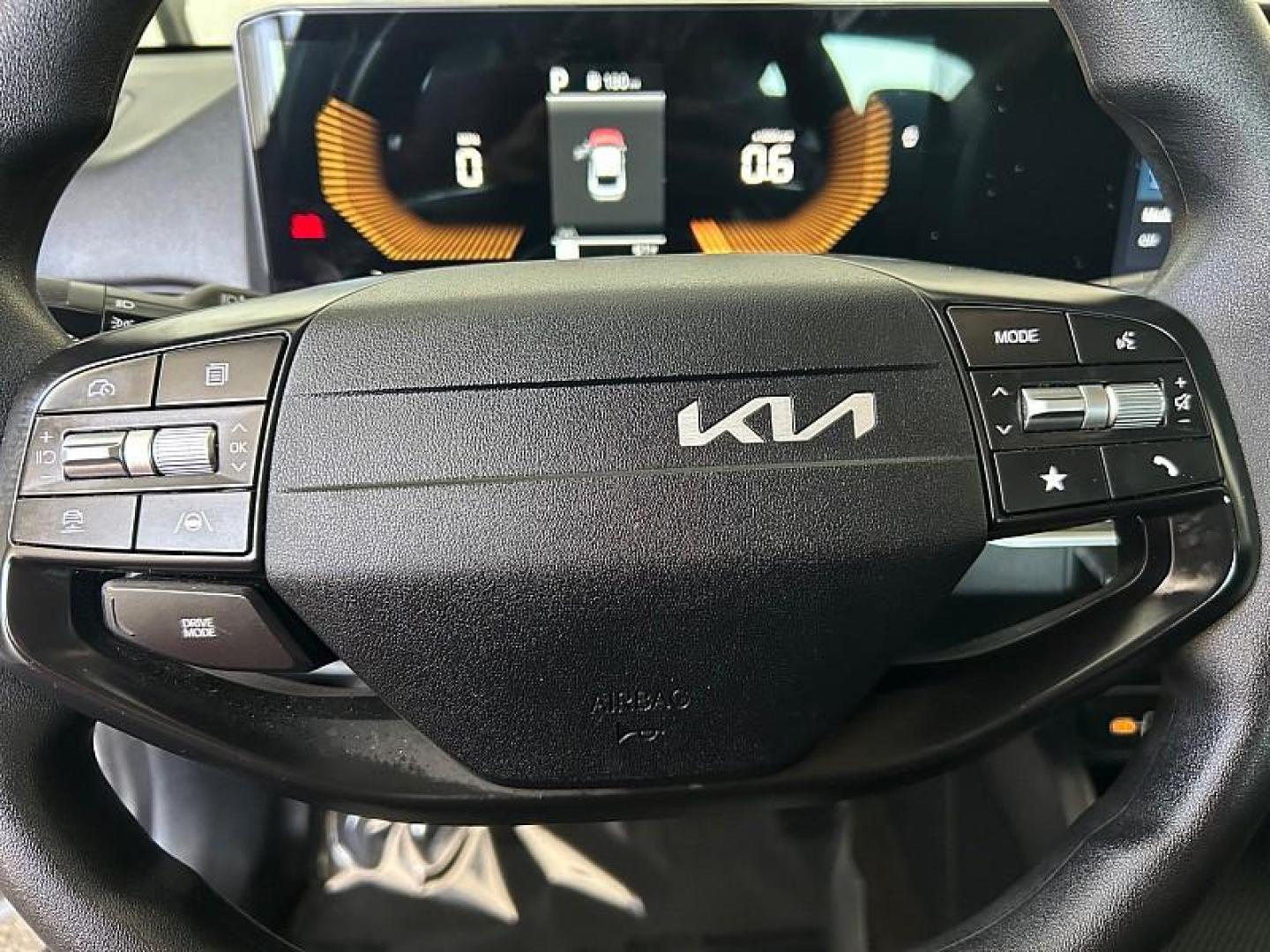 2025 GRAY Kia K4 (3KPFT4DEXSE) with an 4-Cyl 2.0 Liter engine, Automatic IVT transmission, located at 412 Auto Vista Drive, Palmdale, 93551, (661) 945-0620, 34.592636, -118.136681 - Photo#19