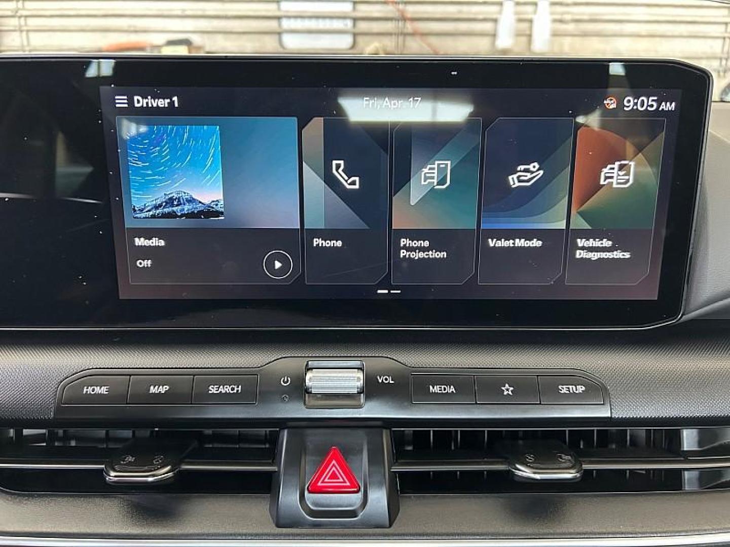 2025 GRAY Kia K4 (3KPFT4DEXSE) with an 4-Cyl 2.0 Liter engine, Automatic IVT transmission, located at 412 Auto Vista Drive, Palmdale, 93551, (661) 945-0620, 34.592636, -118.136681 - Photo#22