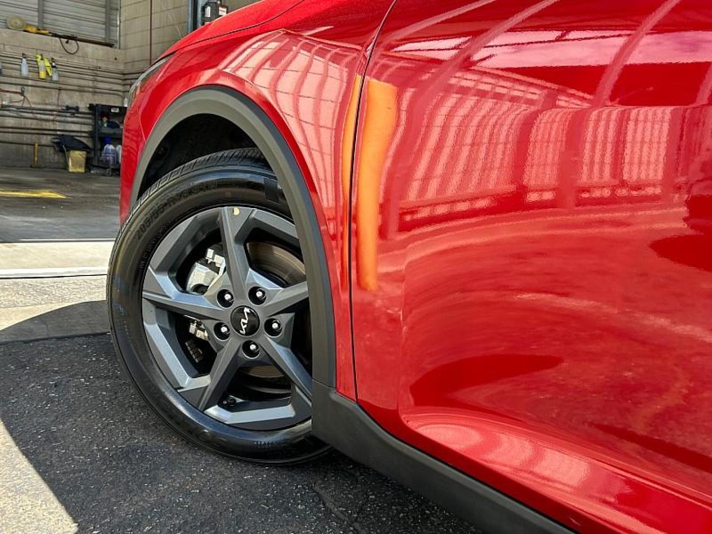 2025 RED Kia K4 (3KPFT4DE3SE) with an 4-Cyl 2.0 Liter engine, Automatic IVT transmission, located at 412 Auto Vista Drive, Palmdale, 93551, (661) 945-0620, 34.592636, -118.136681 - Photo#22