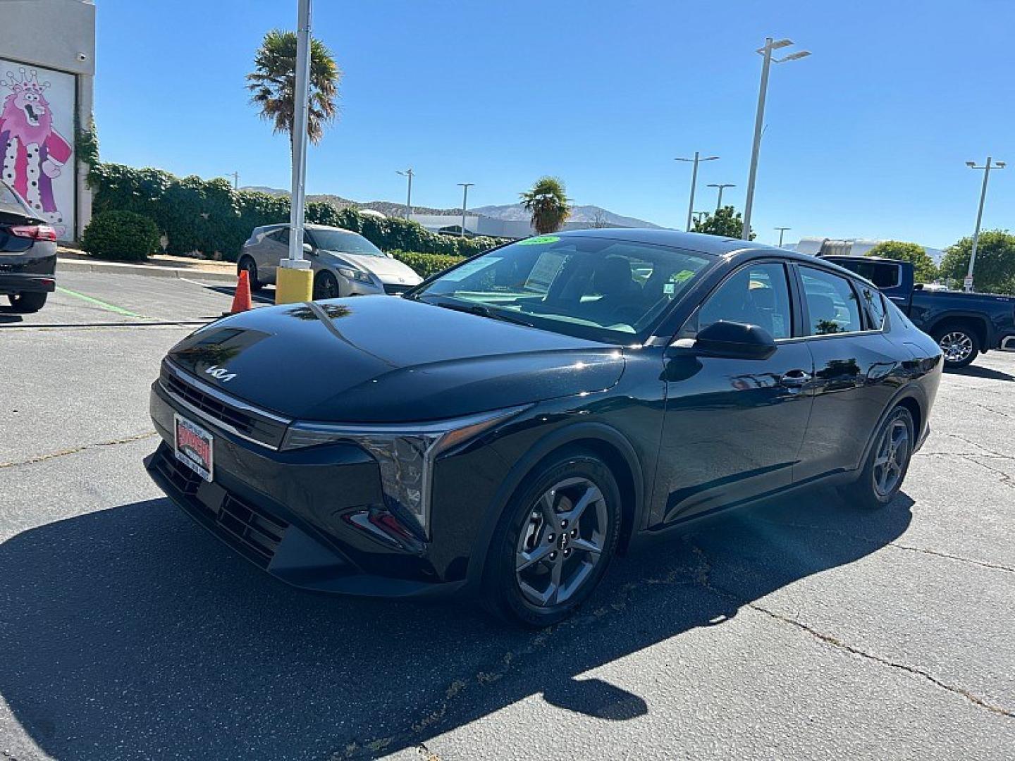 2025 black Kia K4 (3KPFT4DEXSE) with an 4-Cyl 2.0 Liter engine, Automatic IVT transmission, located at 412 Auto Vista Drive, Palmdale, 93551, (661) 945-0620, 34.592636, -118.136681 - Photo#2