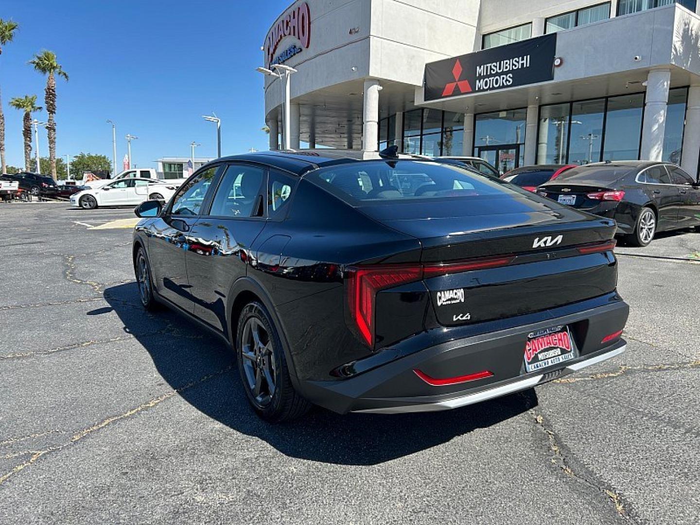 2025 black Kia K4 (3KPFT4DEXSE) with an 4-Cyl 2.0 Liter engine, Automatic IVT transmission, located at 412 Auto Vista Drive, Palmdale, 93551, (661) 945-0620, 34.592636, -118.136681 - Photo#4