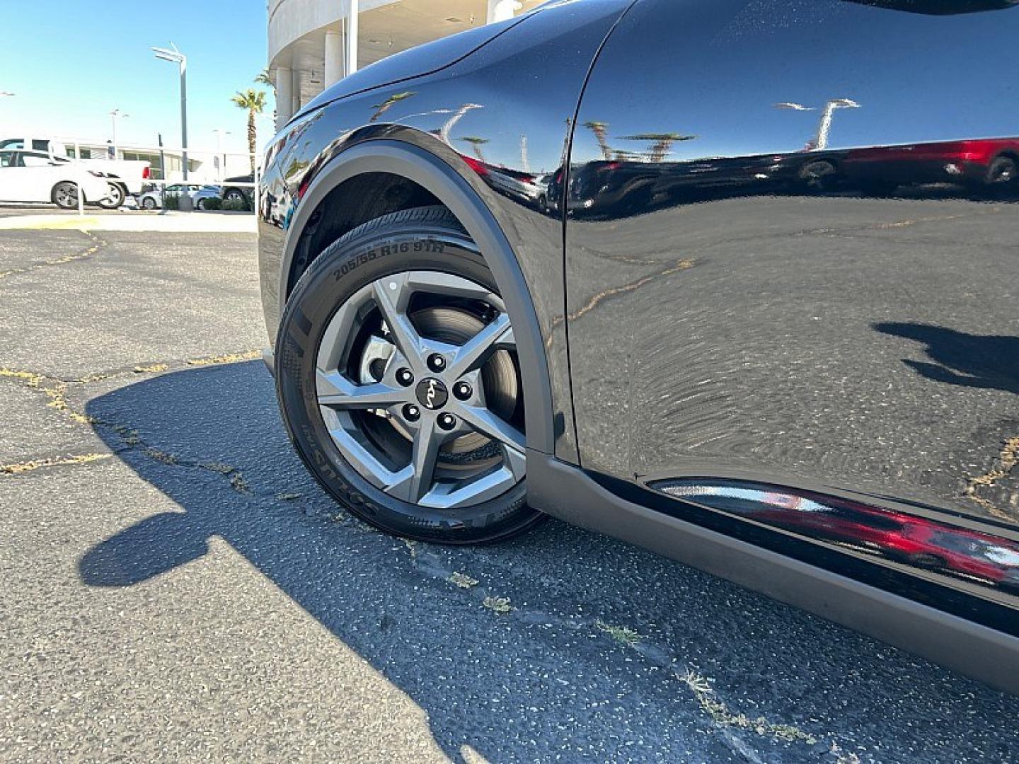 2025 black Kia K4 (3KPFT4DEXSE) with an 4-Cyl 2.0 Liter engine, Automatic IVT transmission, located at 412 Auto Vista Drive, Palmdale, 93551, (661) 945-0620, 34.592636, -118.136681 - Photo#14