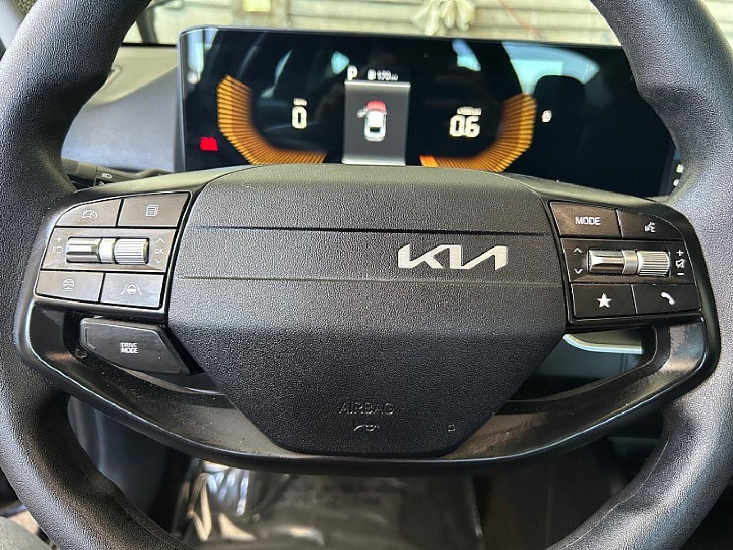 2025 black Kia K4 (3KPFT4DEXSE) with an 4-Cyl 2.0 Liter engine, Automatic IVT transmission, located at 412 Auto Vista Drive, Palmdale, 93551, (661) 945-0620, 34.592636, -118.136681 - Photo#27