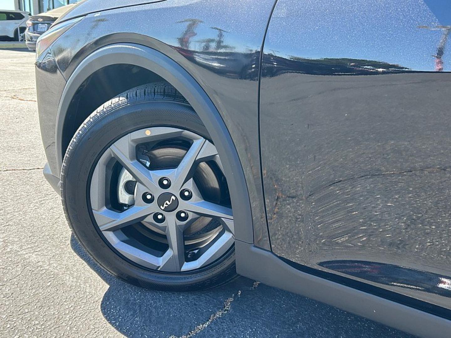 2025 BLACK Kia K4 (3KPFT4DE6SE) with an 4-Cyl 2.0 Liter engine, Automatic IVT transmission, located at 412 Auto Vista Drive, Palmdale, 93551, (661) 945-0620, 34.592636, -118.136681- Photo#8