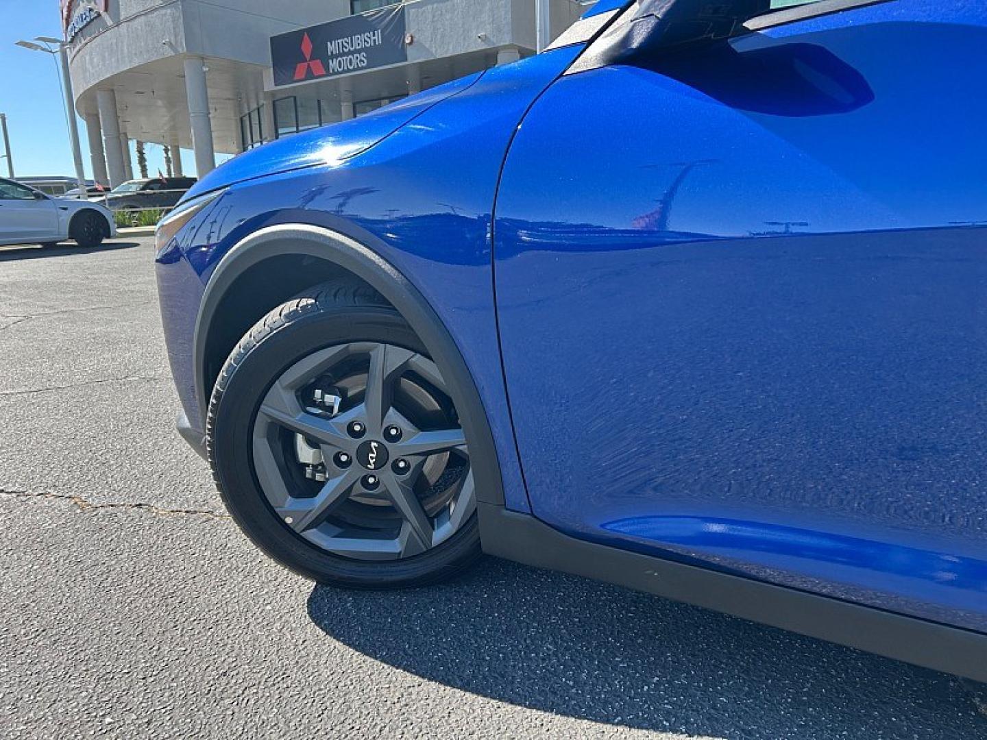 2025 BLUE Kia K4 (3KPFT4DE5SE) with an 4-Cyl 2.0 Liter engine, Automatic IVT transmission, located at 412 Auto Vista Drive, Palmdale, 93551, (661) 945-0620, 34.592636, -118.136681- Photo#5