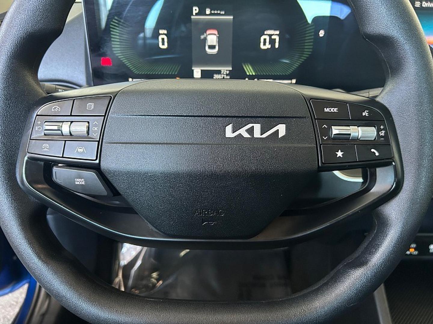 2025 BLUE Kia K4 (3KPFT4DE5SE) with an 4-Cyl 2.0 Liter engine, Automatic IVT transmission, located at 412 Auto Vista Drive, Palmdale, 93551, (661) 945-0620, 34.592636, -118.136681- Photo#18