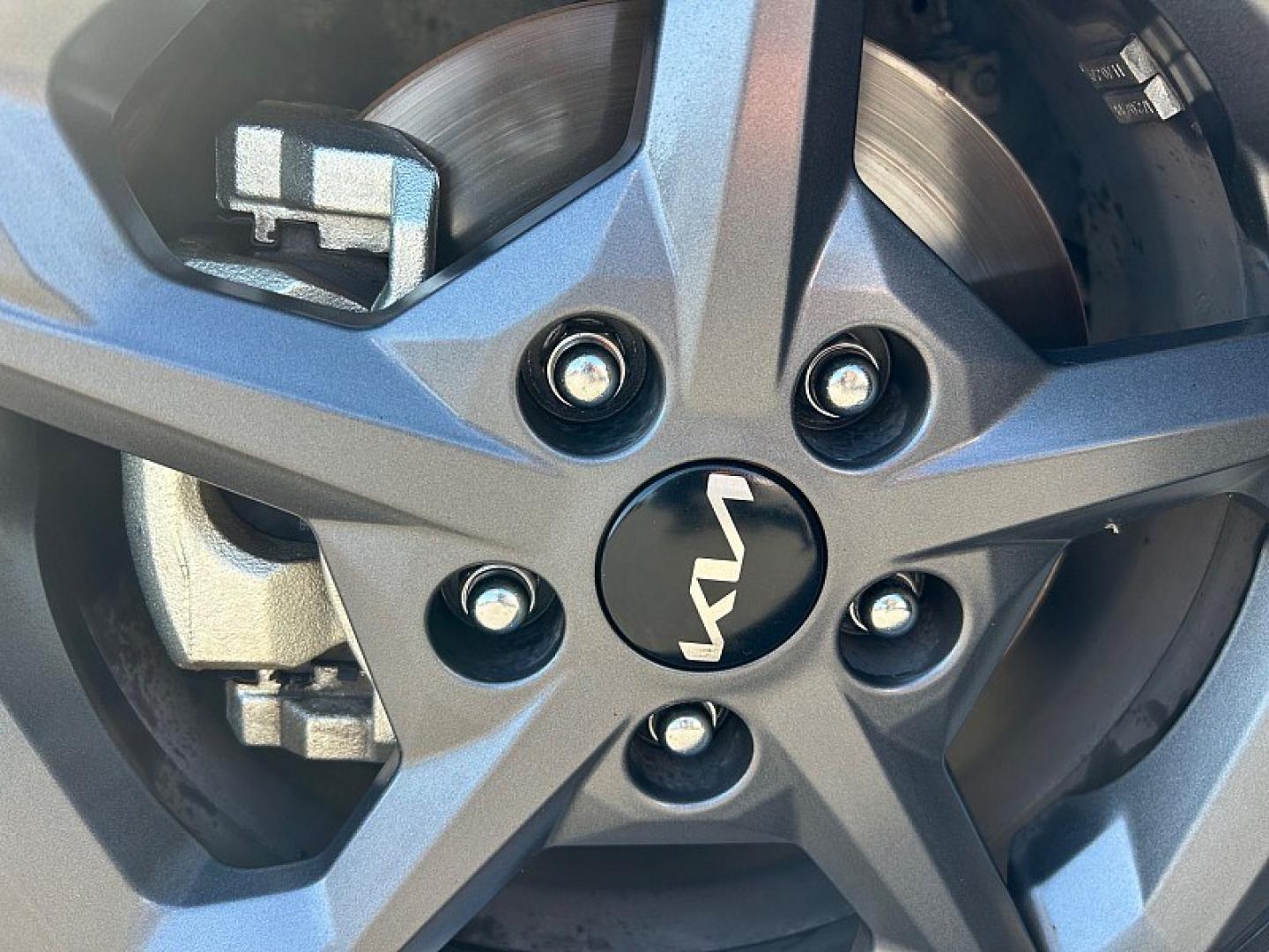 2025 BLUE Kia K4 (3KPFT4DE5SE) with an 4-Cyl 2.0 Liter engine, Automatic IVT transmission, located at 412 Auto Vista Drive, Palmdale, 93551, (661) 945-0620, 34.592636, -118.136681- Photo#28