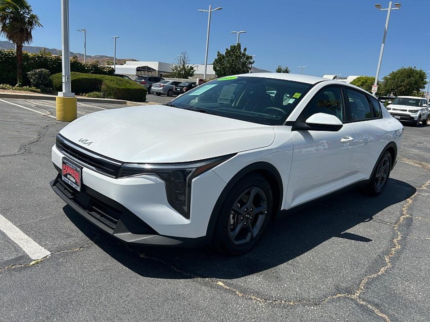 2025 White Kia K4 (3KPFT4DE1SE) with an 4-Cyl 2.0 Liter engine, Automatic IVT transmission, located at 412 Auto Vista Drive, Palmdale, 93551, (661) 945-0620, 34.592636, -118.136681- Photo#6