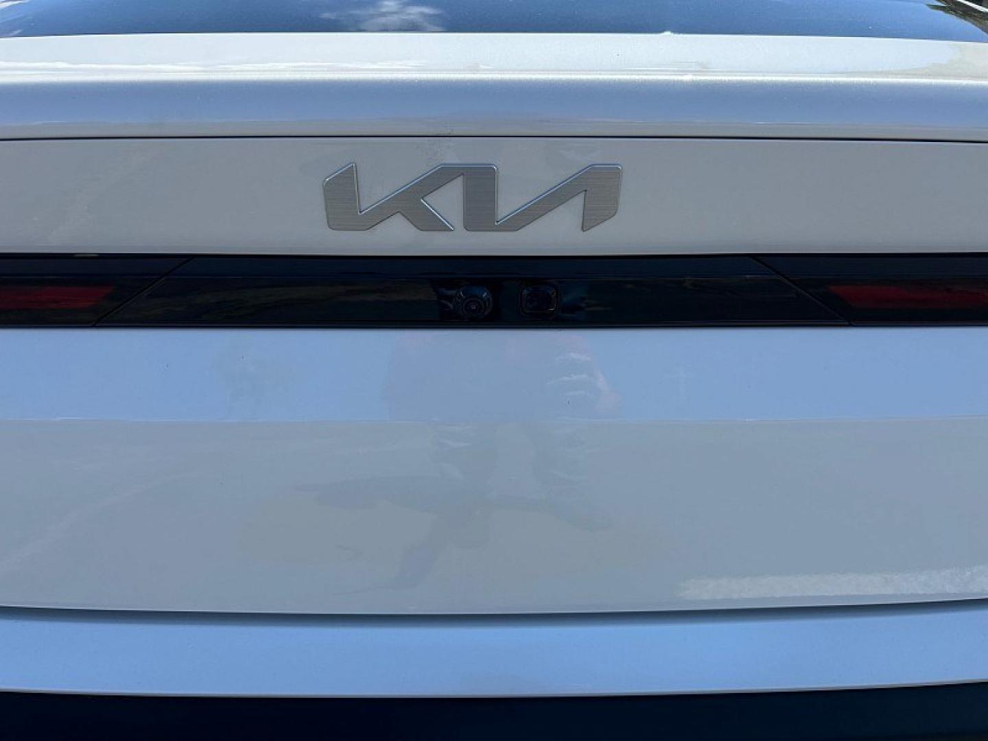 2025 White Kia K4 (3KPFT4DE1SE) with an 4-Cyl 2.0 Liter engine, Automatic IVT transmission, located at 412 Auto Vista Drive, Palmdale, 93551, (661) 945-0620, 34.592636, -118.136681- Photo#12