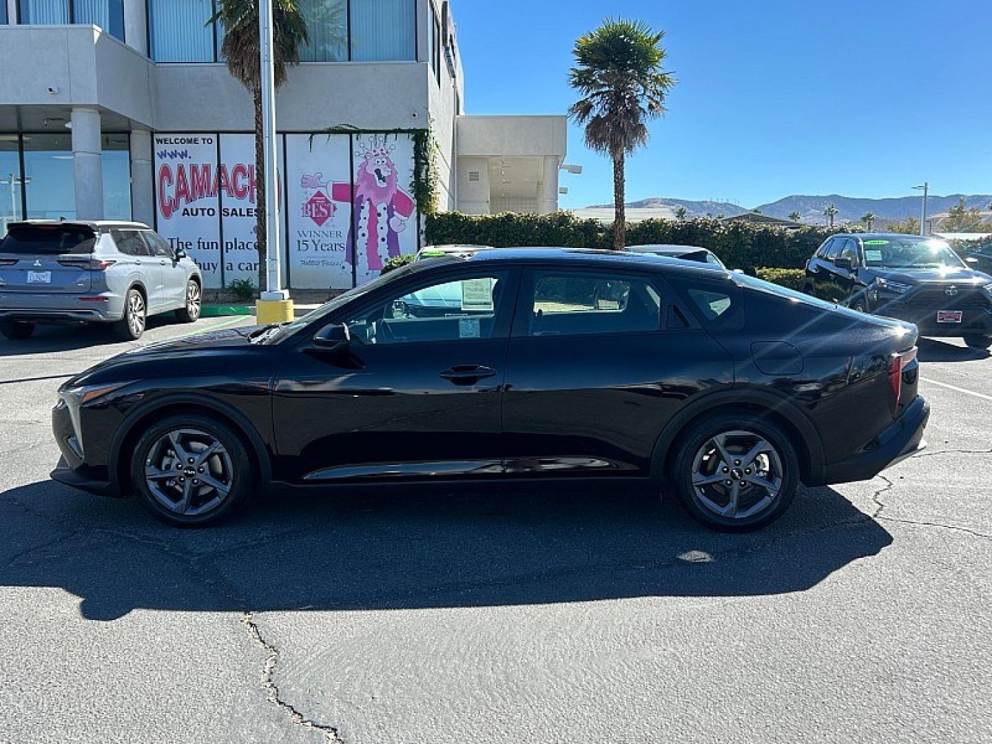 2025 Black /black, gray Kia K4 (3KPFT4DE5SE) with an 4-Cyl 2.0 Liter engine, Automatic IVT transmission, located at 412 Auto Vista Drive, Palmdale, 93551, (661) 945-0620, 34.592636, -118.136681 - Turn heads in this stylish 2025 Kia K4 LXS!Featuring a sleek Aurora Black Pearl exterior and a modern Medium Gray interior, this sedan offers an excellent combination of comfort, technology, and fuel efficiency. Under the hood, a 2.0L 4-cylinder engine paired with an Intelligent Variable Automatic T- Photo#5