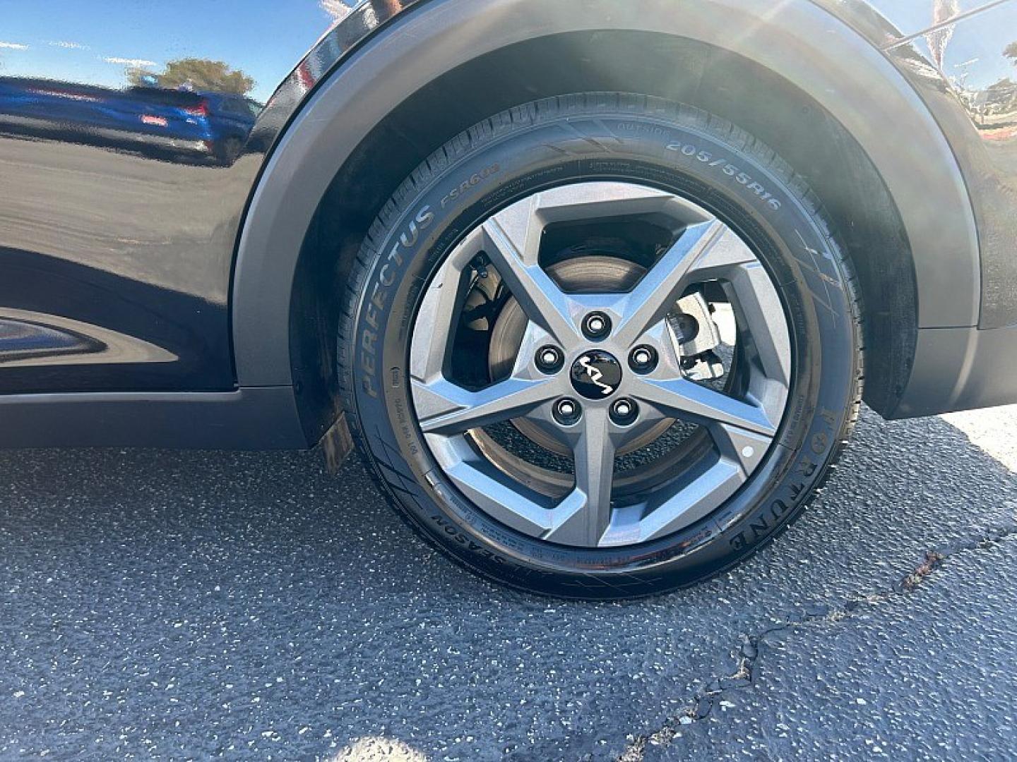 2025 Black /black, gray Kia K4 (3KPFT4DE5SE) with an 4-Cyl 2.0 Liter engine, Automatic IVT transmission, located at 412 Auto Vista Drive, Palmdale, 93551, (661) 945-0620, 34.592636, -118.136681 - Turn heads in this stylish 2025 Kia K4 LXS!Featuring a sleek Aurora Black Pearl exterior and a modern Medium Gray interior, this sedan offers an excellent combination of comfort, technology, and fuel efficiency. Under the hood, a 2.0L 4-cylinder engine paired with an Intelligent Variable Automatic T- Photo#9