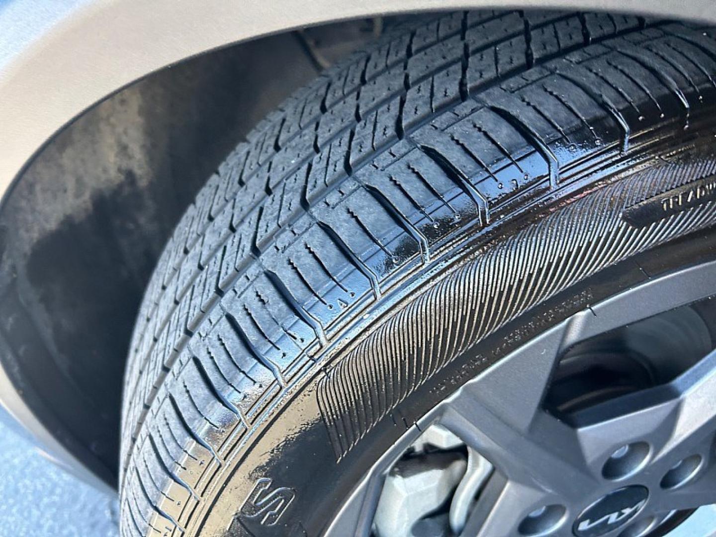 2025 Black /black, gray Kia K4 (3KPFT4DE5SE) with an 4-Cyl 2.0 Liter engine, Automatic IVT transmission, located at 412 Auto Vista Drive, Palmdale, 93551, (661) 945-0620, 34.592636, -118.136681 - Turn heads in this stylish 2025 Kia K4 LXS!Featuring a sleek Aurora Black Pearl exterior and a modern Medium Gray interior, this sedan offers an excellent combination of comfort, technology, and fuel efficiency. Under the hood, a 2.0L 4-cylinder engine paired with an Intelligent Variable Automatic T- Photo#10