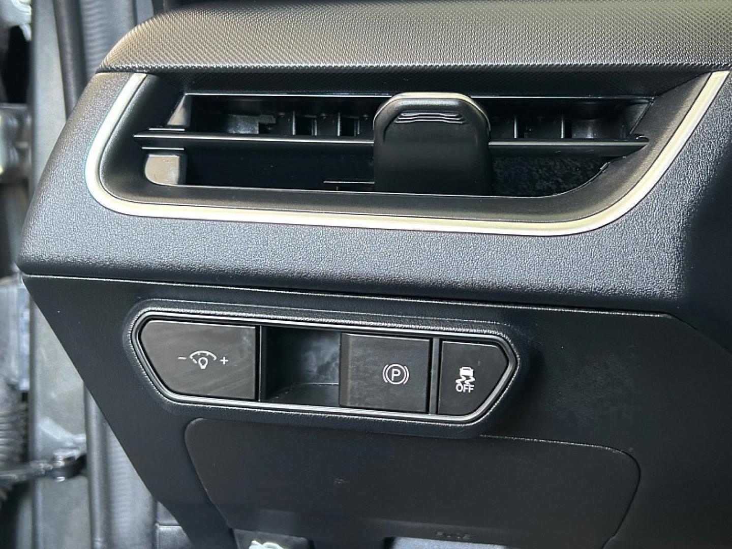 2025 GRAY /black Kia K4 (3KPFT4DEXSE) with an 4-Cyl 2.0 Liter engine, Automatic IVT transmission, located at 412 Auto Vista Drive, Palmdale, 93551, (661) 945-0620, 34.592636, -118.136681 - Stand out with modern style and smart technology in this 2025 Kia K4 LXS!Featuring a sophisticated Interstellar Gray exterior and a sleek Medium Gray interior, this sedan is designed to make every drive comfortable and enjoyable. Powered by a 2.0L 4-cylinder engine paired with an Intelligent Variabl- Photo#18