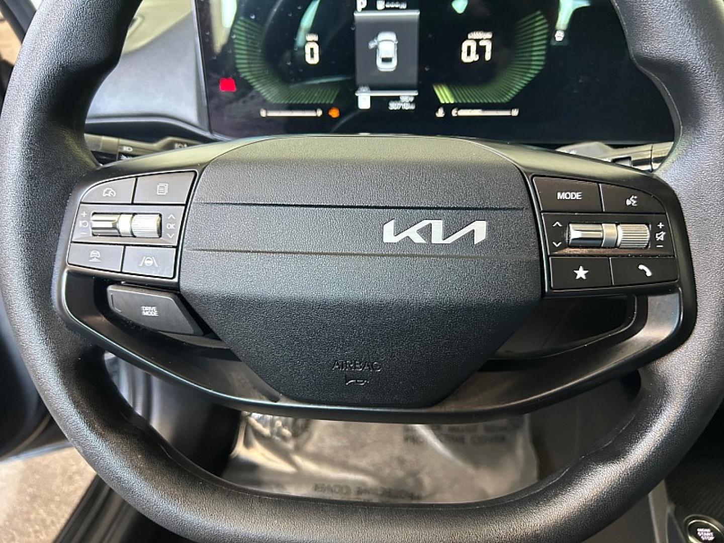 2025 GRAY /black Kia K4 (3KPFT4DEXSE) with an 4-Cyl 2.0 Liter engine, Automatic IVT transmission, located at 412 Auto Vista Drive, Palmdale, 93551, (661) 945-0620, 34.592636, -118.136681 - Stand out with modern style and smart technology in this 2025 Kia K4 LXS!Featuring a sophisticated Interstellar Gray exterior and a sleek Medium Gray interior, this sedan is designed to make every drive comfortable and enjoyable. Powered by a 2.0L 4-cylinder engine paired with an Intelligent Variabl- Photo#17
