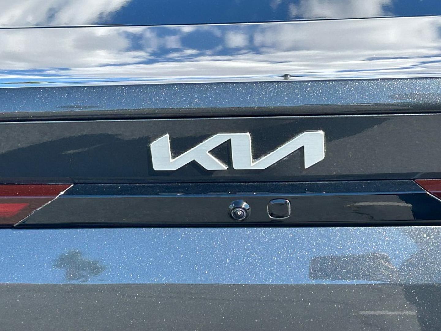2025 GRAY /black Kia K4 (3KPFT4DEXSE) with an 4-Cyl 2.0 Liter engine, Automatic IVT transmission, located at 412 Auto Vista Drive, Palmdale, 93551, (661) 945-0620, 34.592636, -118.136681 - Stand out with modern style and smart technology in this 2025 Kia K4 LXS!Featuring a sophisticated Interstellar Gray exterior and a sleek Medium Gray interior, this sedan is designed to make every drive comfortable and enjoyable. Powered by a 2.0L 4-cylinder engine paired with an Intelligent Variabl- Photo#11