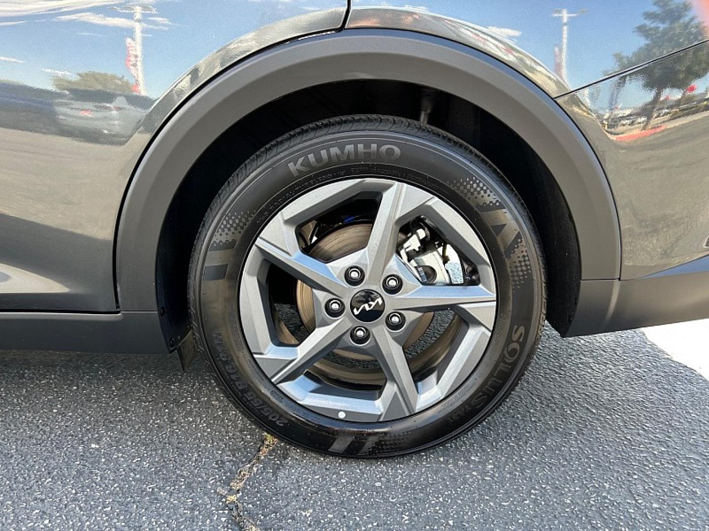2025 GRAY /black Kia K4 (3KPFT4DEXSE) with an 4-Cyl 2.0 Liter engine, Automatic IVT transmission, located at 412 Auto Vista Drive, Palmdale, 93551, (661) 945-0620, 34.592636, -118.136681 - Stand out with modern style and smart technology in this 2025 Kia K4 LXS!Featuring a sophisticated Interstellar Gray exterior and a sleek Medium Gray interior, this sedan is designed to make every drive comfortable and enjoyable. Powered by a 2.0L 4-cylinder engine paired with an Intelligent Variabl- Photo#26