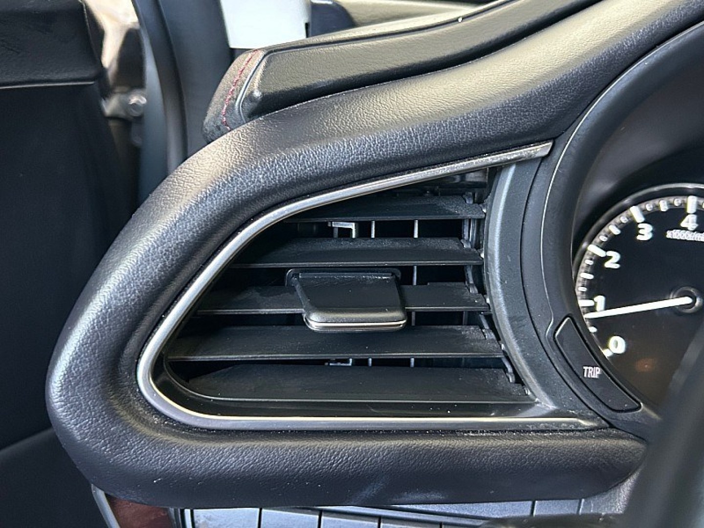 2025 Gray Mazda CX-30 (3MVDMBCM7SM) with an 4-Cyl SKYACTIV-G 2.5 Liter engine, Automatic 6-Spd transmission, located at 412 Auto Vista Drive, Palmdale, 93551, (661) 945-0620, 34.592636, -118.136681- Photo#26