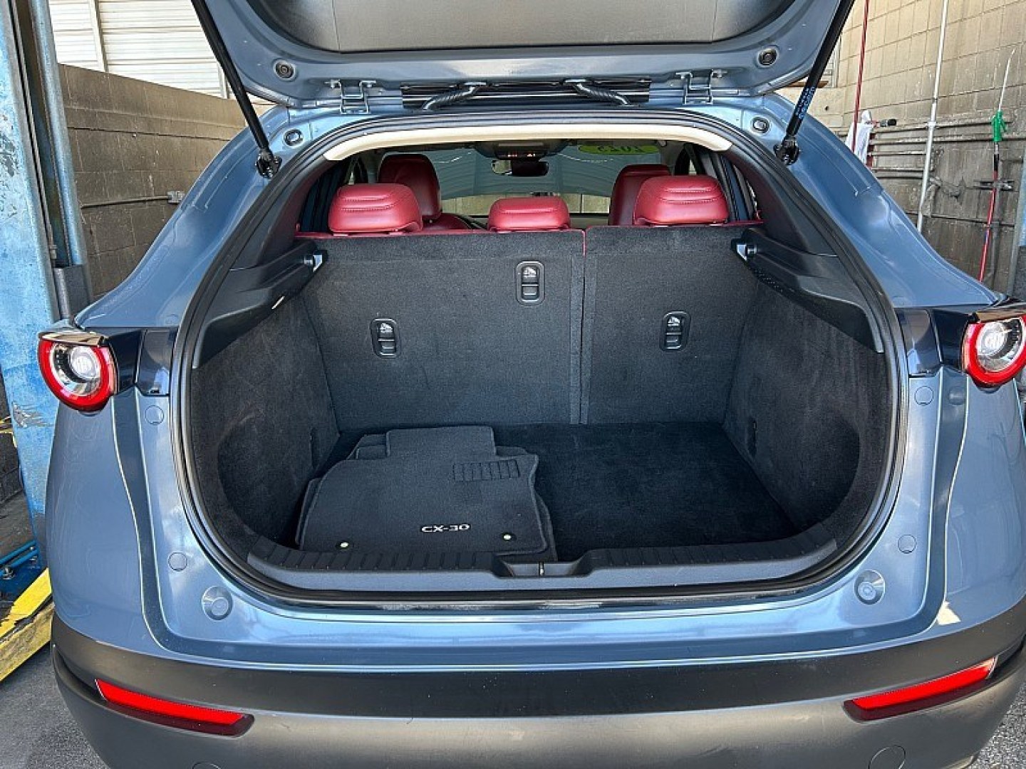2025 Gray Mazda CX-30 (3MVDMBCM7SM) with an 4-Cyl SKYACTIV-G 2.5 Liter engine, Automatic 6-Spd transmission, located at 412 Auto Vista Drive, Palmdale, 93551, (661) 945-0620, 34.592636, -118.136681- Photo#28