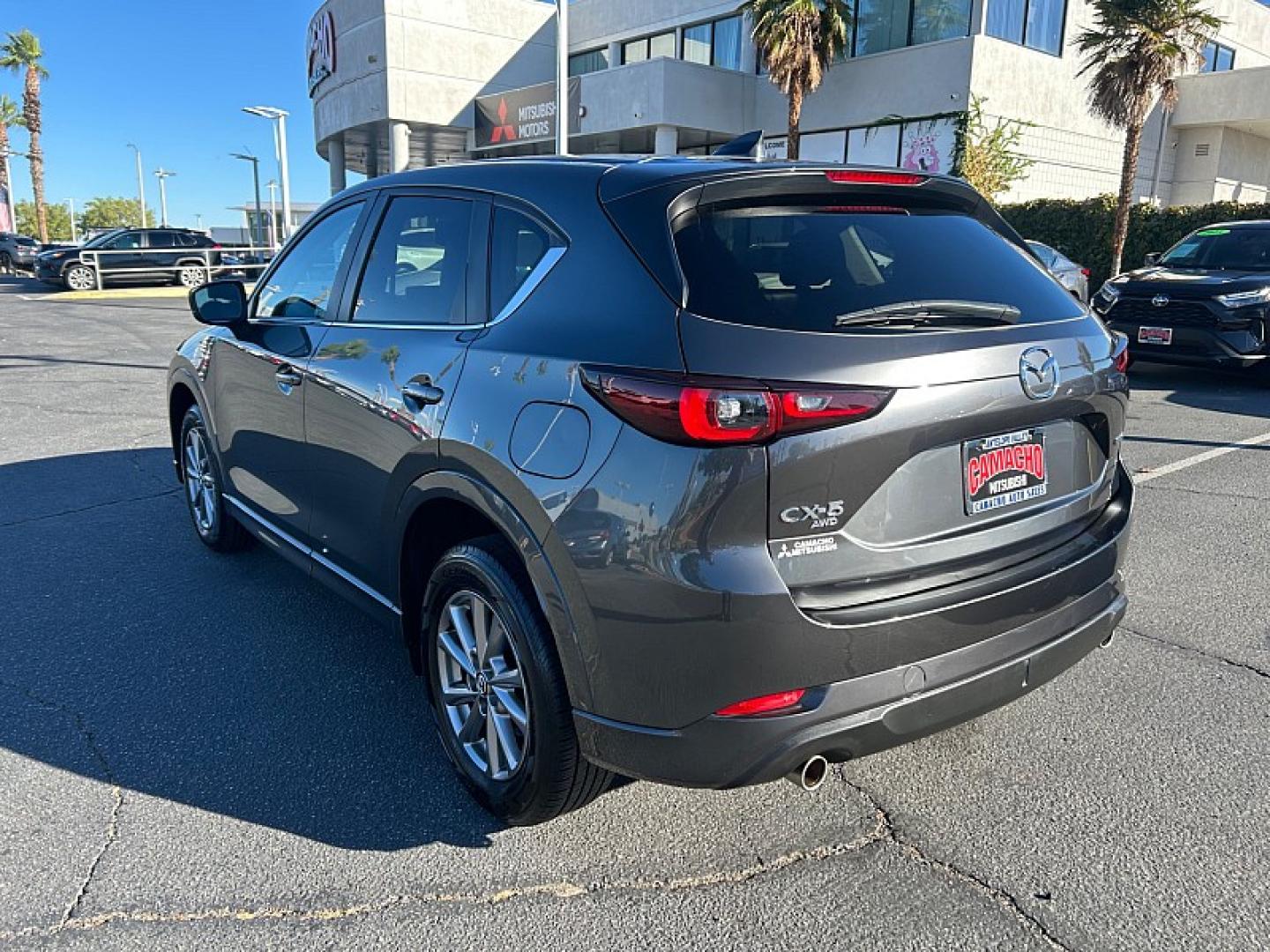 2025 GRAY Mazda CX-5 (JM3KFBCLXS0) with an 4-Cyl 2.5 Liter engine, Automatic 6-Spd transmission, located at 412 Auto Vista Drive, Palmdale, 93551, (661) 945-0620, 34.592636, -118.136681- Photo#4