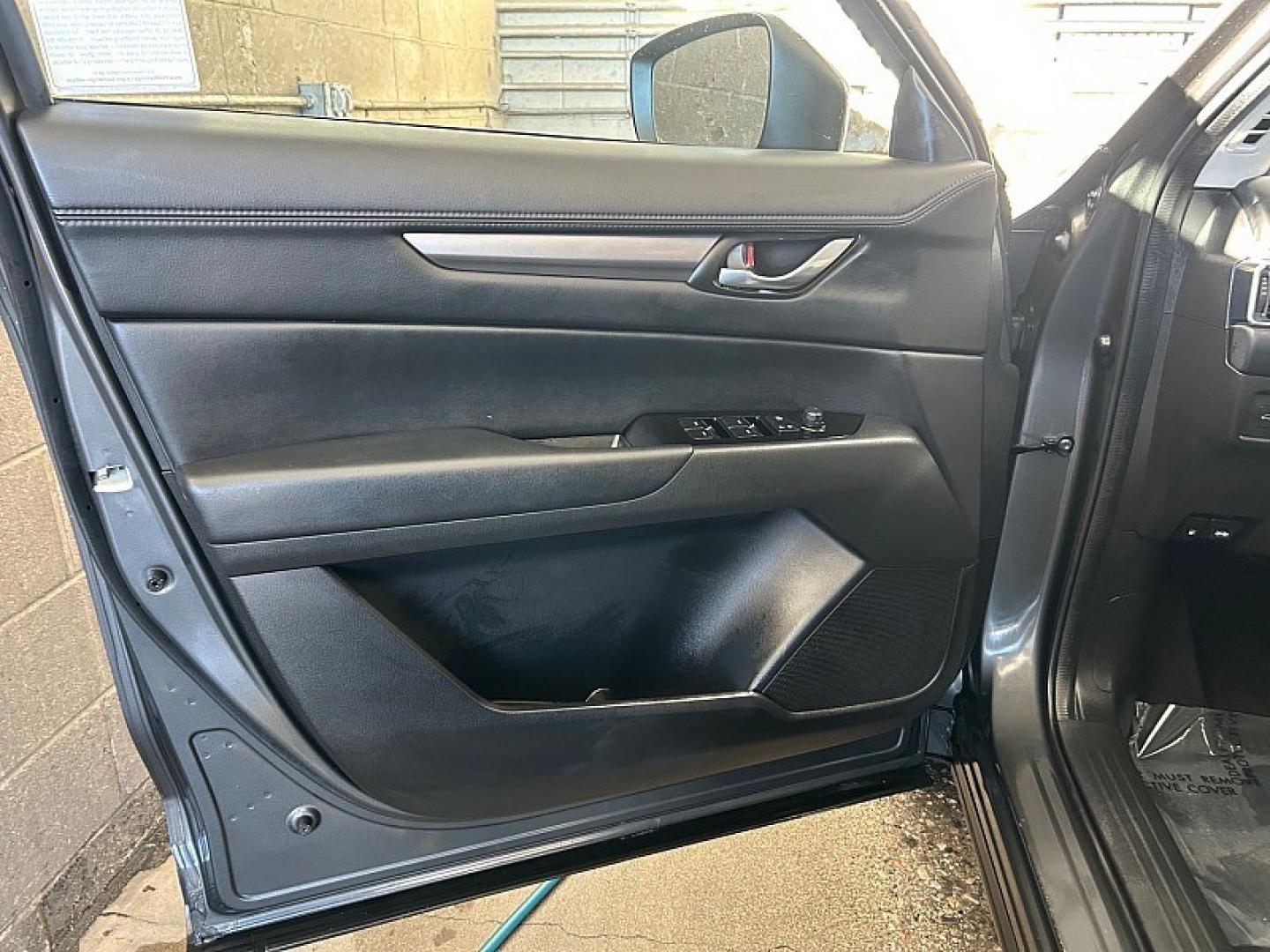 2025 GRAY Mazda CX-5 (JM3KFBCLXS0) with an 4-Cyl 2.5 Liter engine, Automatic 6-Spd transmission, located at 412 Auto Vista Drive, Palmdale, 93551, (661) 945-0620, 34.592636, -118.136681- Photo#9